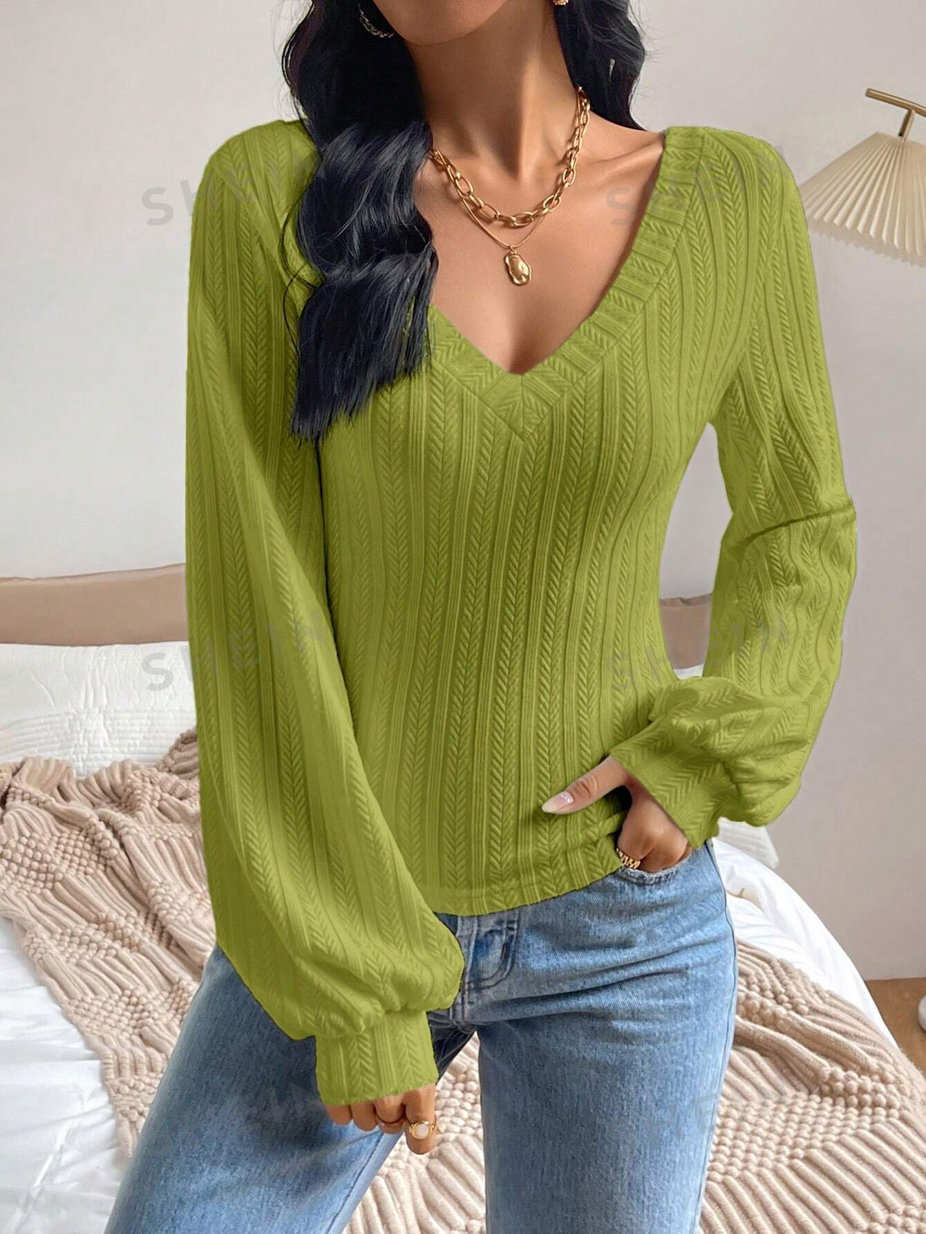 SHEIN Privé Camiseta unicolor de manga farol de cuello V tejido de canalé mujer