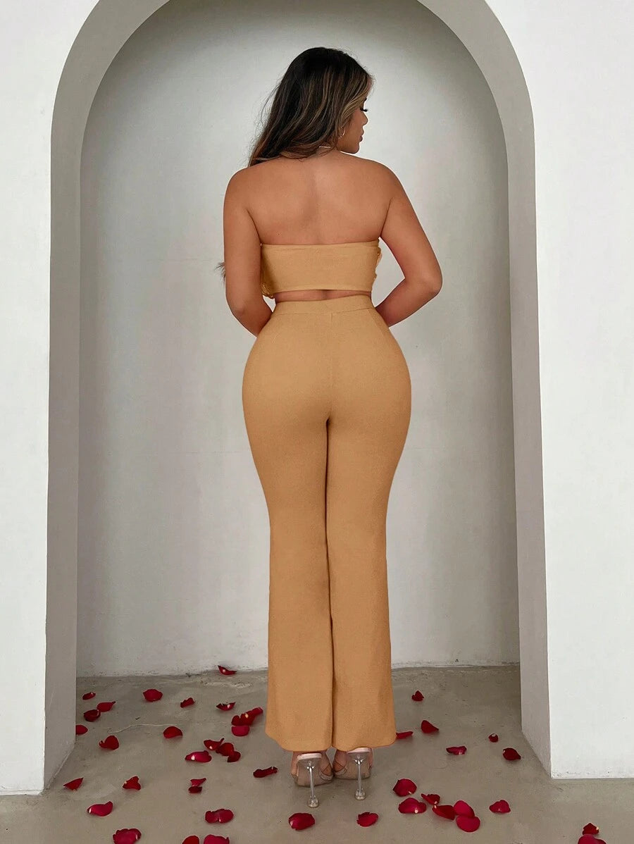 SHEIN SXY Top Bandeau Rojo Rosa Pleated Con Volantes Sin Tirantes Y Pantalones Acampanados Rosados Para Mujeres, Outfit De 2 Piezas Para El Día De San Valentín