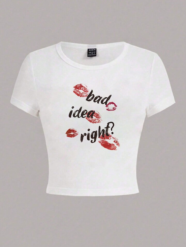 SHEIN EZwear Camiseta de manga corta, cuello redondo, informal de verano con estampado de letras y labios "Mala idea, ¿verdad?"