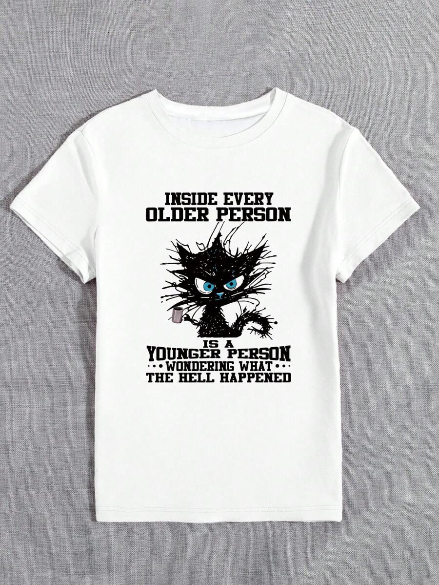 SHEIN LUNE Camiseta con gráficos de letras divertidas de gato enojado para mujer - 'Cada persona mayor tiene un corazón joven' Impresión de letras en cuello redondo y manga corta