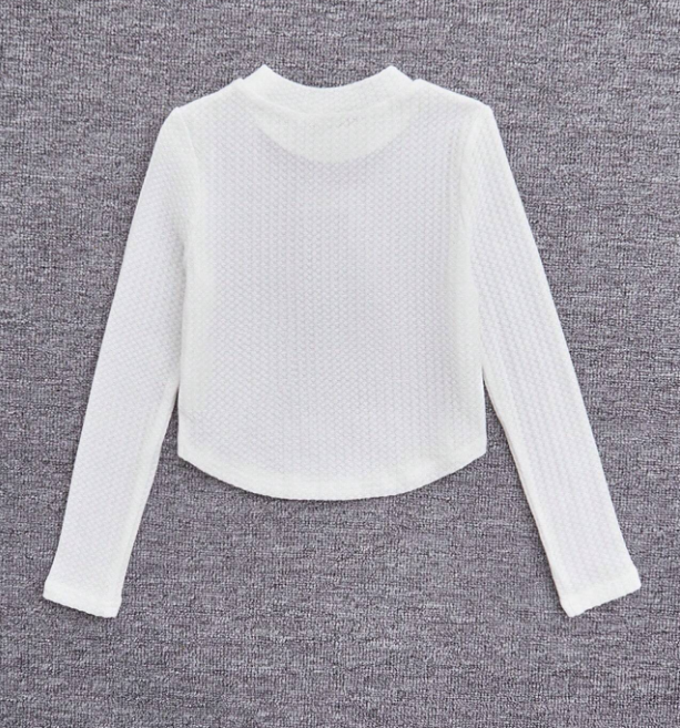 SHEIN Camiseta De Manga Larga Con Parche De Escuela Para Niñas Adolescentes, Casual Con Cuello Pequeño Y Dobladillo Curvado
