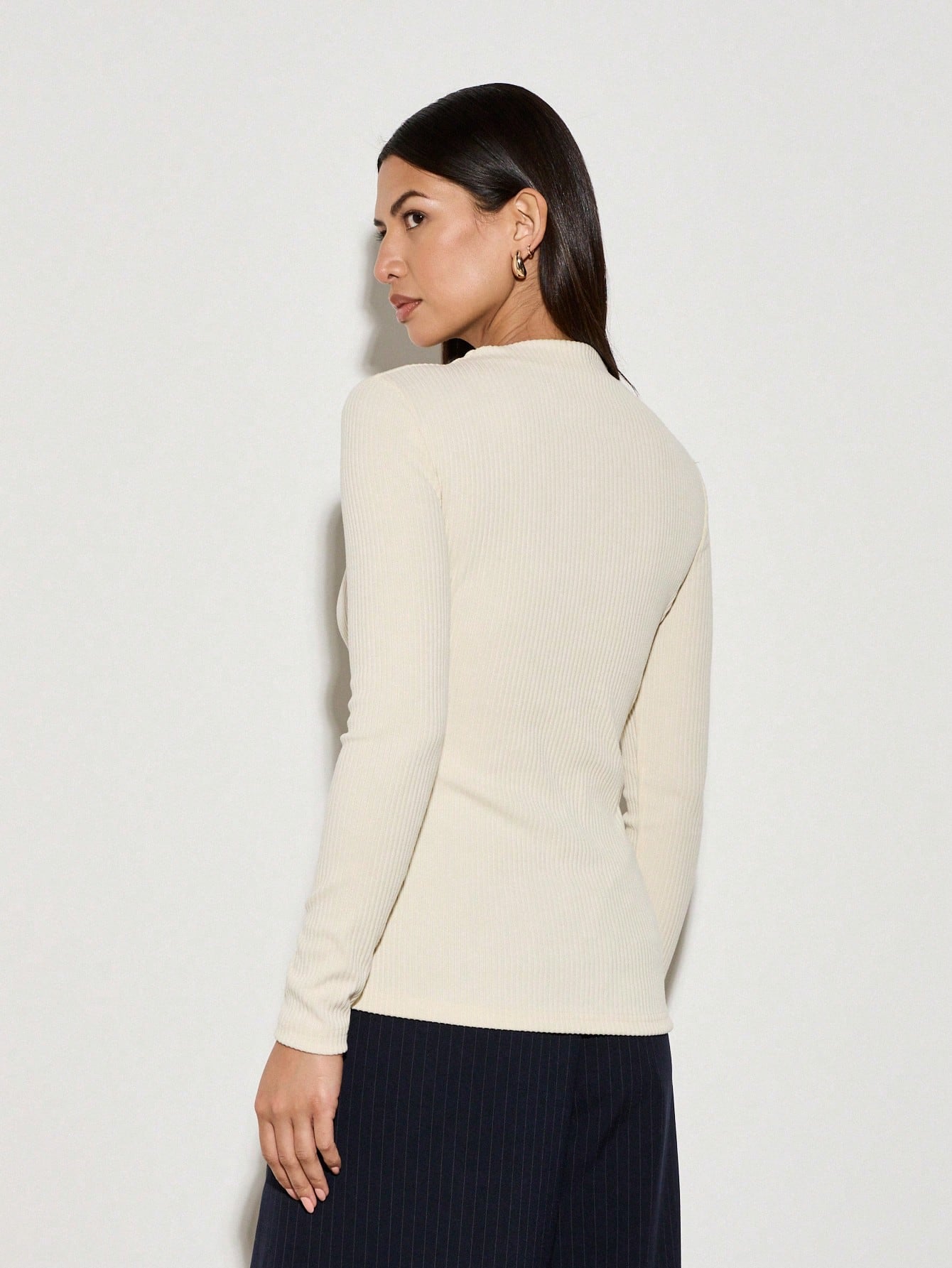 AiiRZ Blusa de cuello alto estriado de manga larga, ajustada, básica, esencial para el otoño e invierno, prenda de armario ideal para la oficina y el trabajo profesional