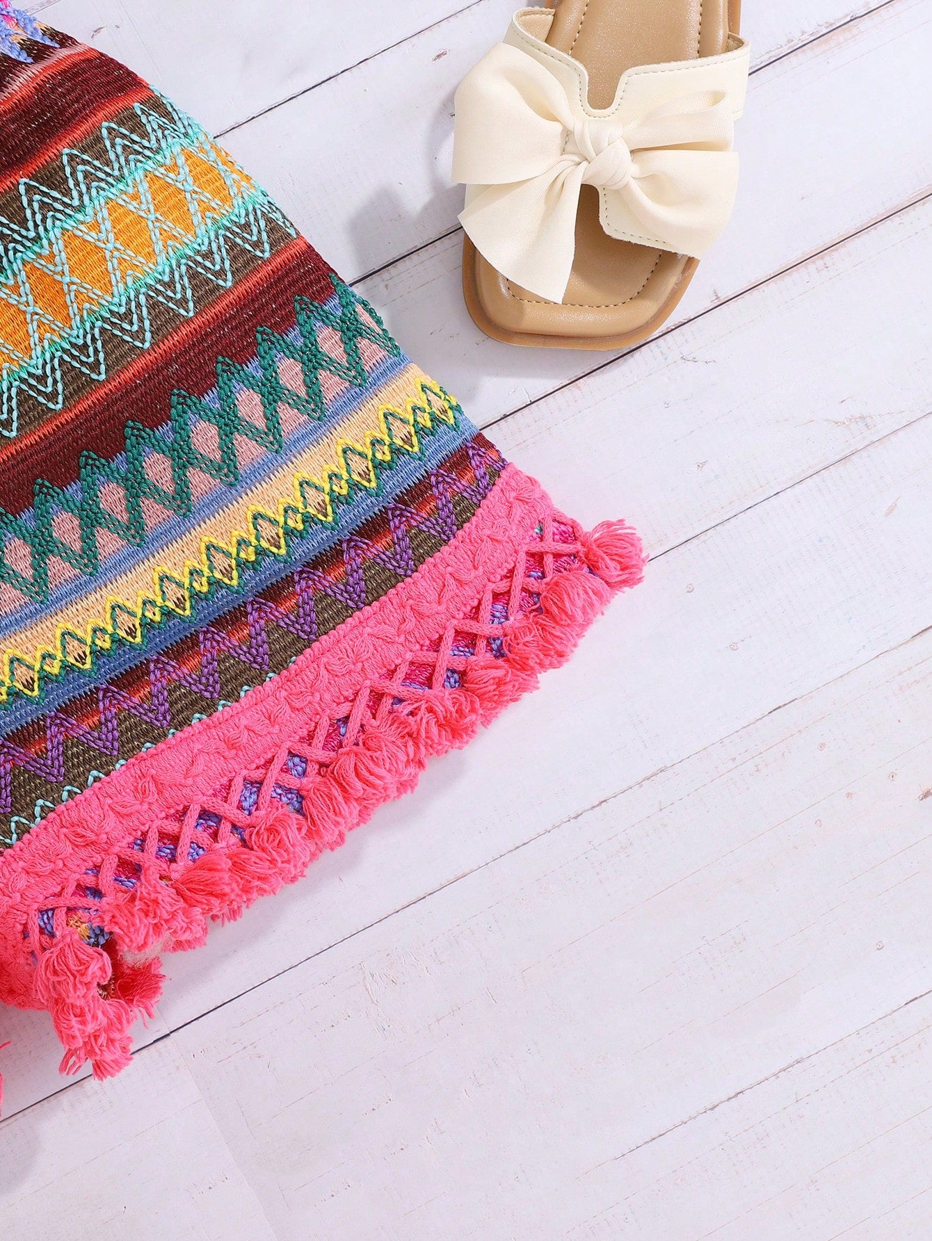 Conjunto de top de tirantes sin mangas de cuello redondo y pantalones cortos con dobladillo asimétrico para niña preadolescente de vacaciones