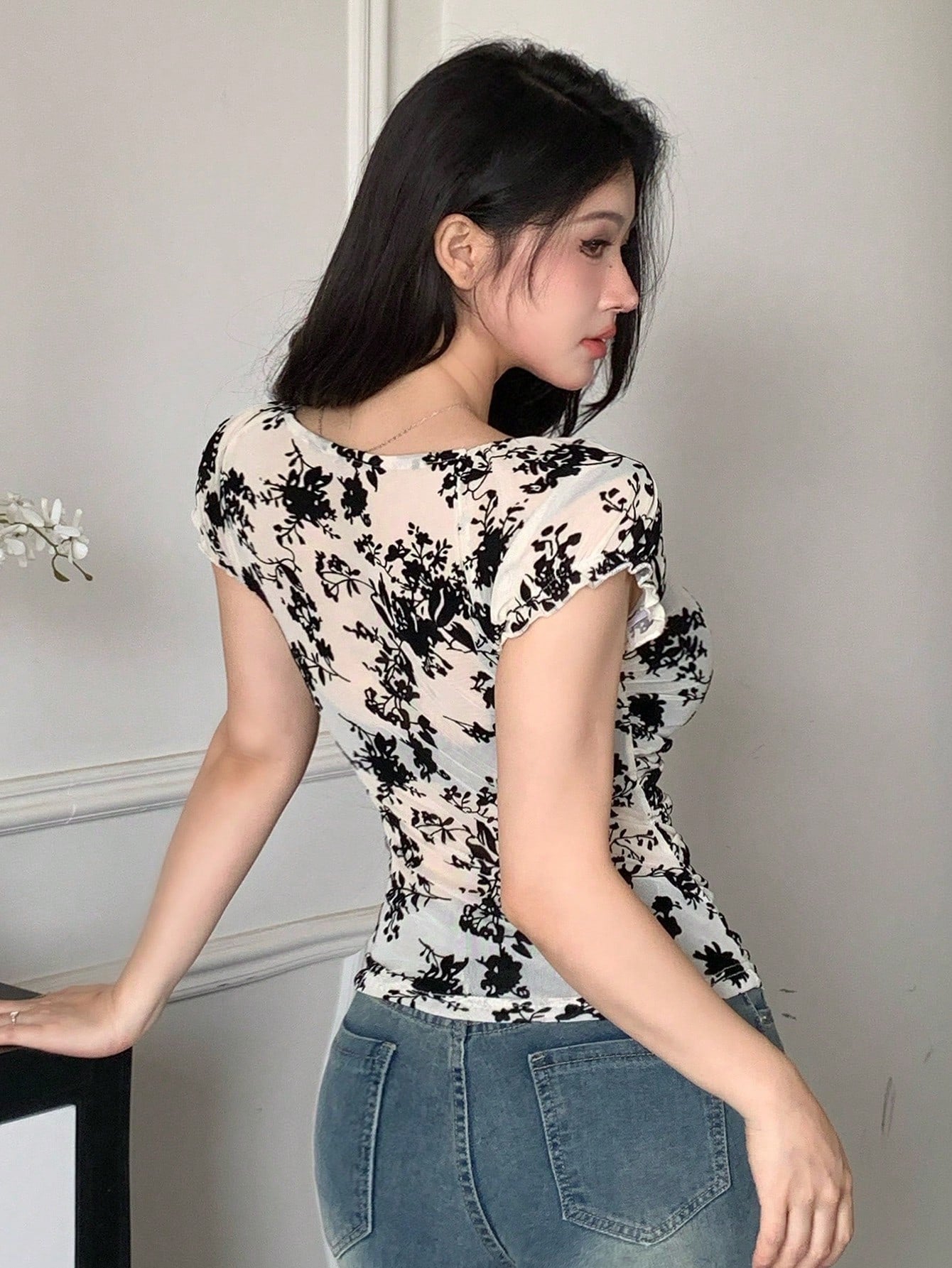 DAZY Blusa con escote cuadrado, mangas plisadas y estampado floral para mujeres