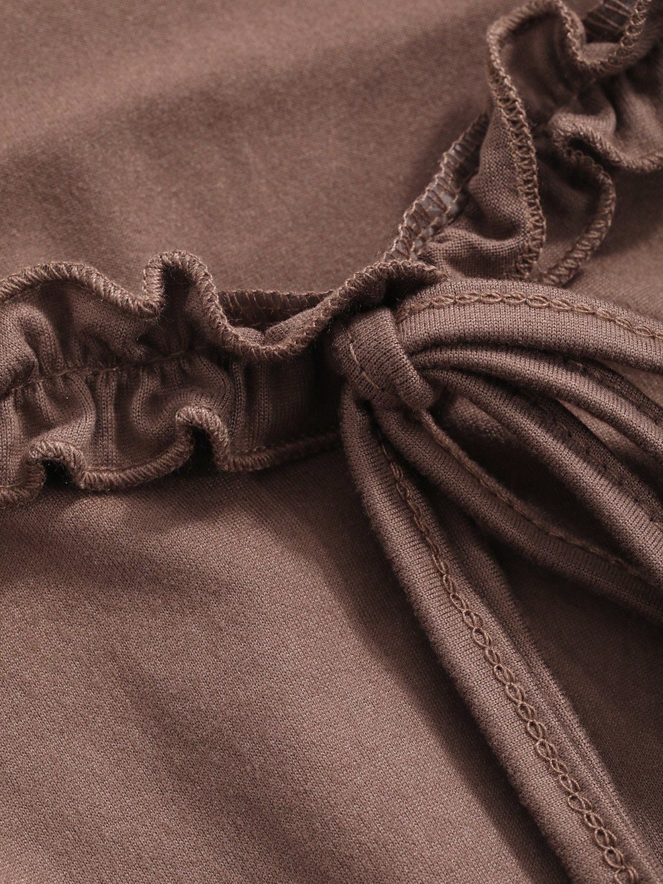 DAZY Camiseta de mujer de cuello cuadrado con corte ajustado y borde con dobladillo para verano, top corto para mujeres