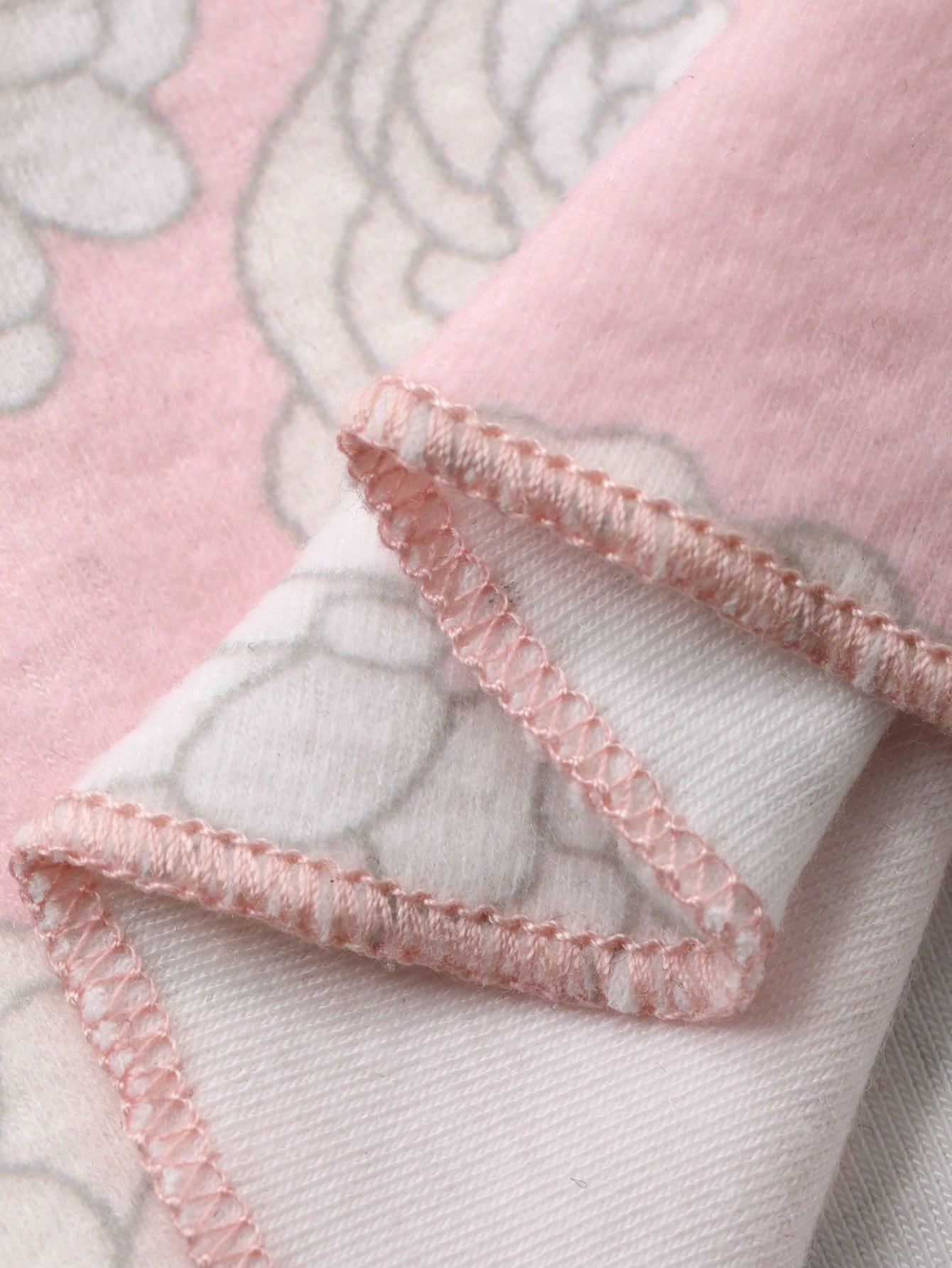 DAZY Pijama de mono corto ajustado con estampado floral para mujer