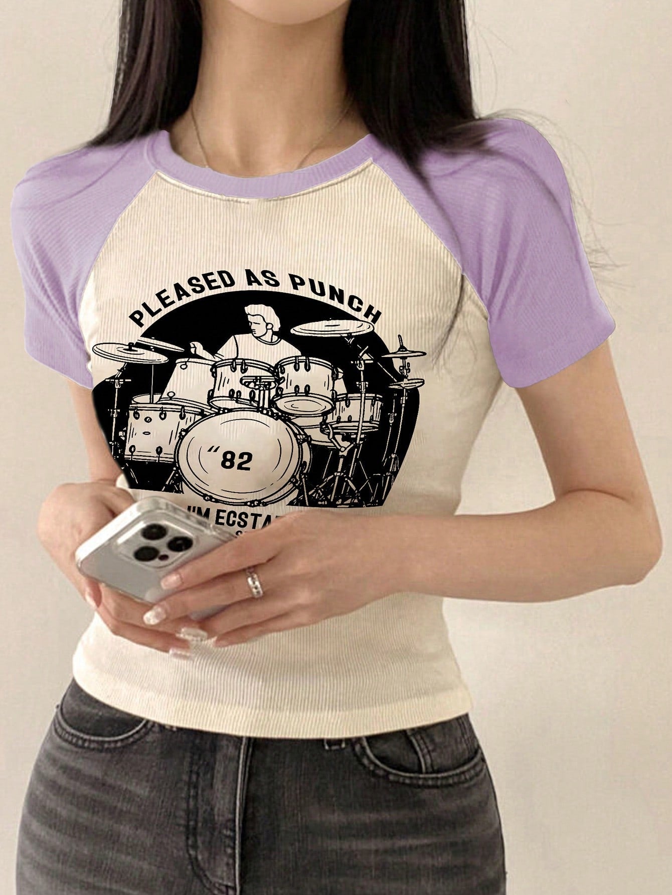 DAZY Playera con mangas raglán y gráfico de letra