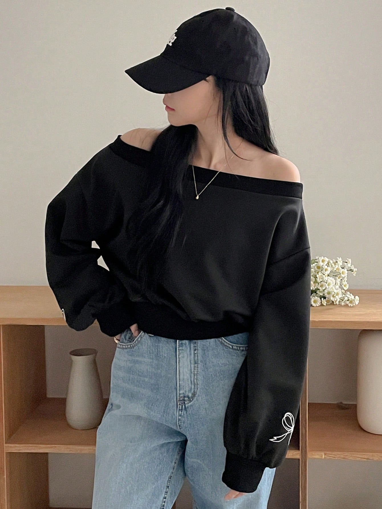 DAZY Sudadera casual con hombros descubiertos para mujer, nueva colección de otoño