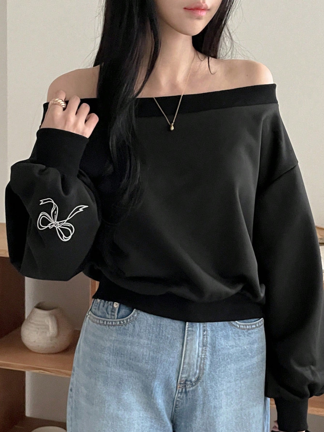 DAZY Sudadera casual con hombros descubiertos para mujer, nueva colección de otoño