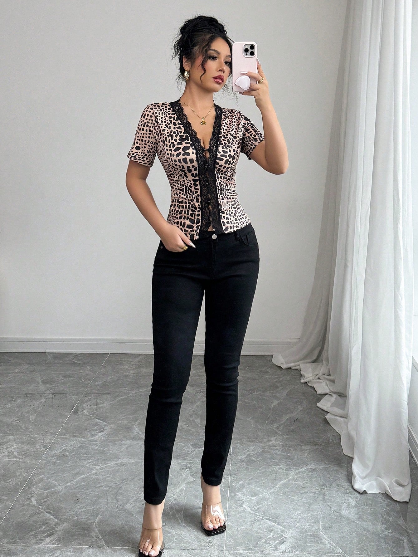 Elenzga Camiseta de manga corta con ajuste ceñido, con decoración de encaje y estampado de lunares, con parches y botones, adecuada para uso diario, salidas, vacaciones, estilo bohemio