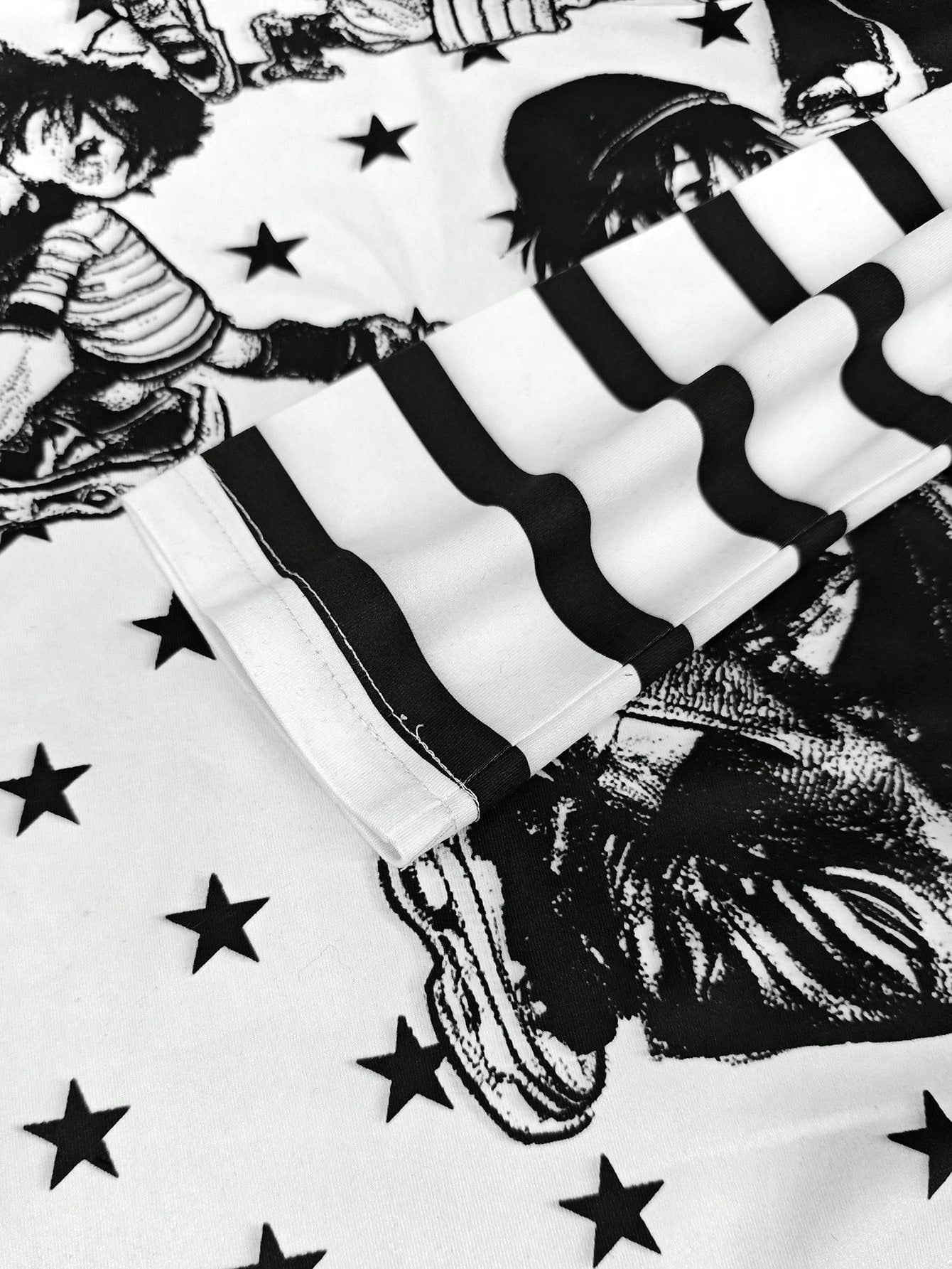 INAWLY Camiseta casual de manga larga con cuello redondo y estampado de personaje de dibujos animados oscuro y pentagrama para mujeres