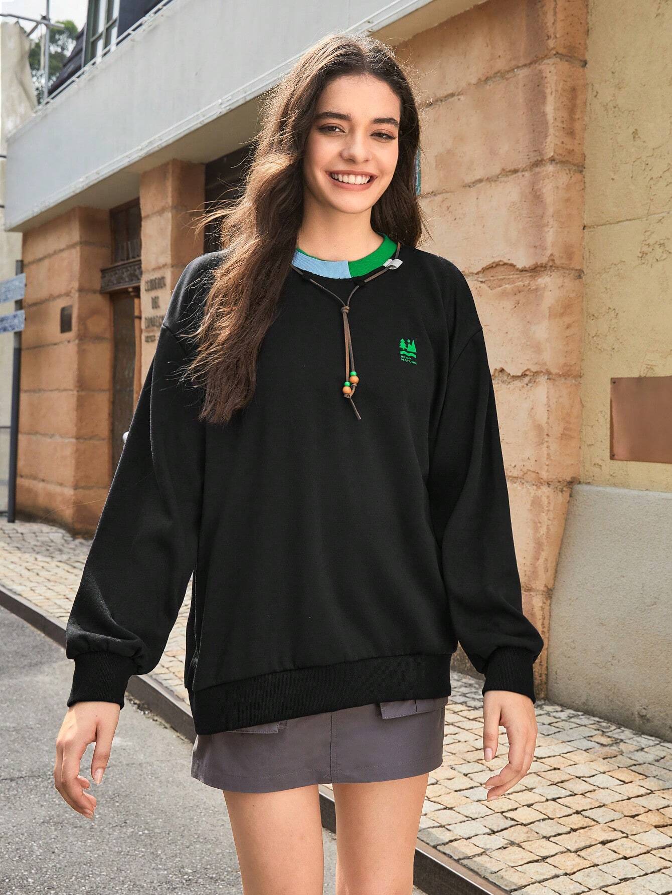 In My Nature Capucha con estampado de letra de hombros caídos exterior