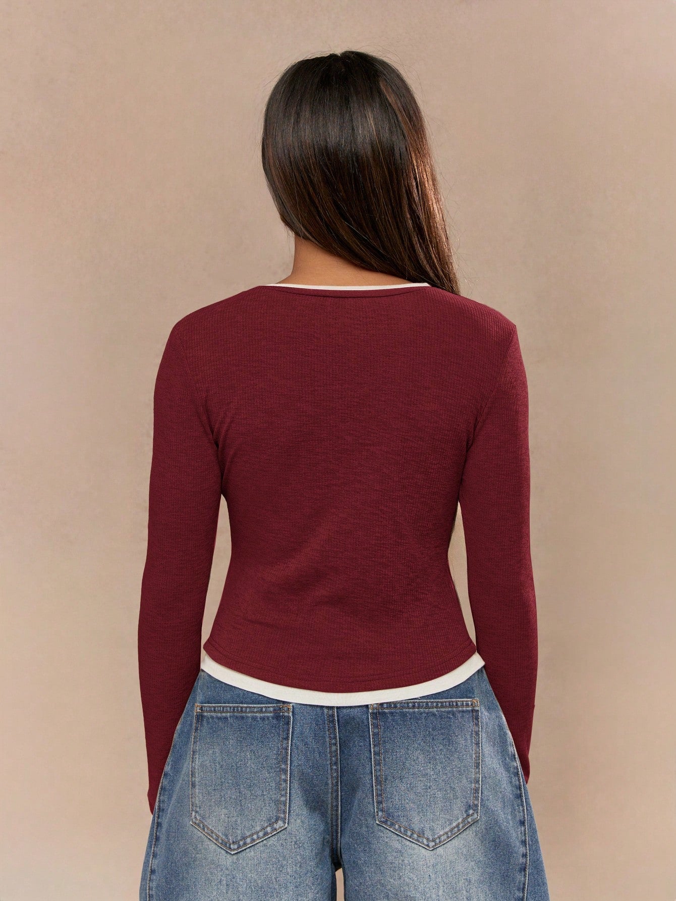 MISSGUIDED Camiseta ajustada de manga larga, cuello redondo, con doble capa de costillas