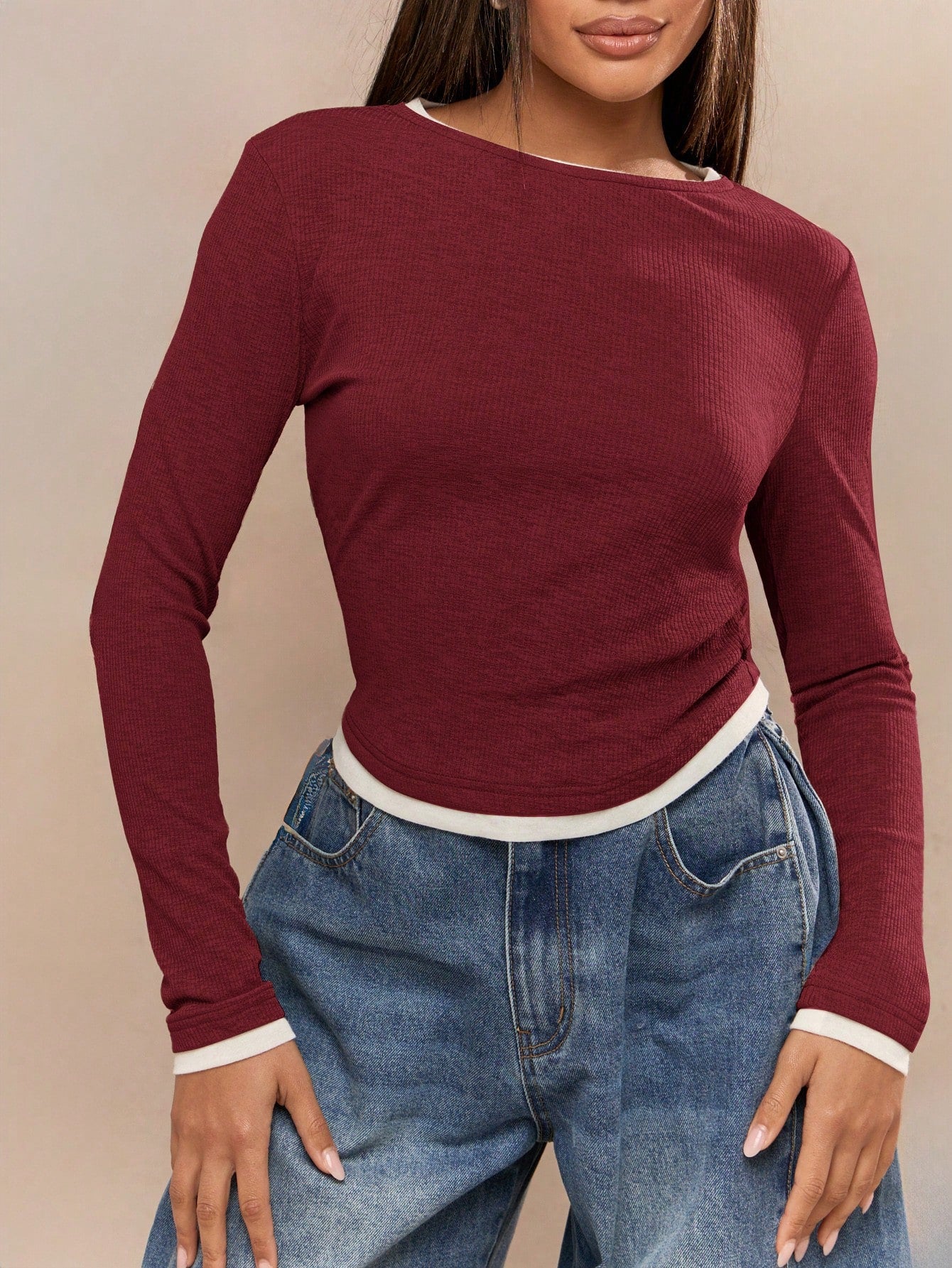 MISSGUIDED Camiseta ajustada de manga larga, cuello redondo, con doble capa de costillas