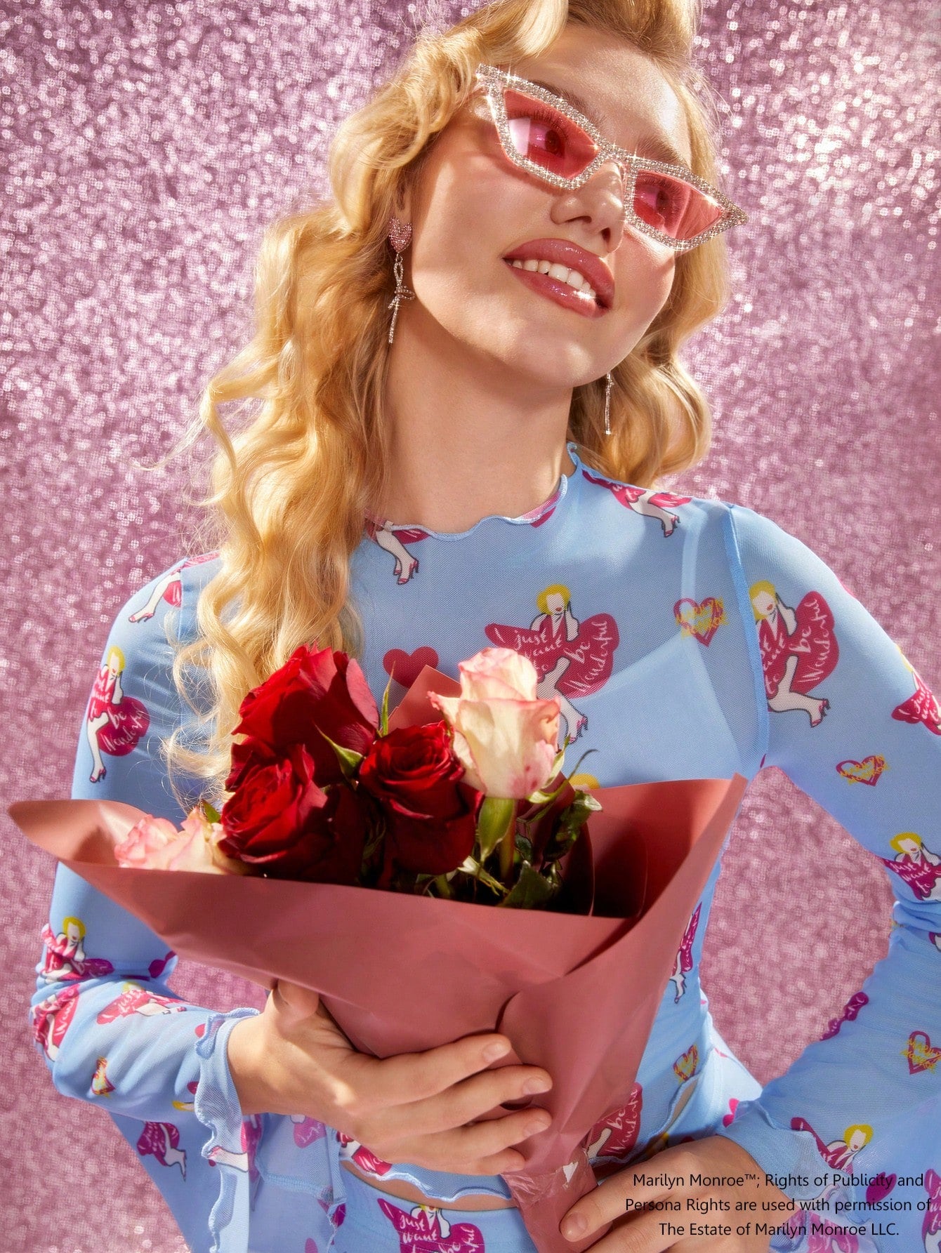 Marilyn Monroe X SHEIN Conjunto De Dos Piezas Con Mangas Acampanadas Y Adornos Con Volantes, Estampado De Personajes Y Corazones