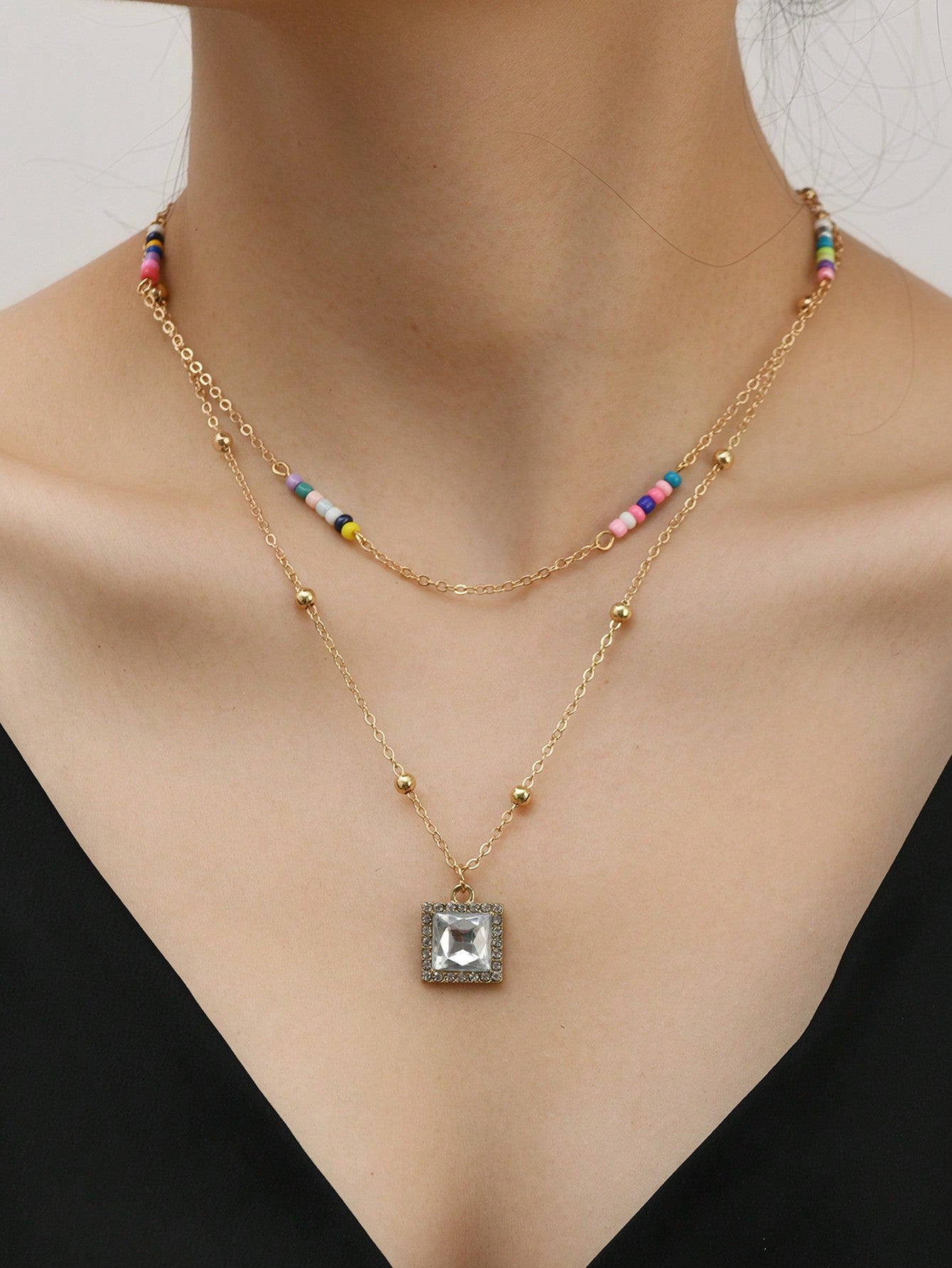 1 pieza Collar con colgante de cubo con incrustaciones de diamantes y cuentas de colores, adecuado para uso casual y de fiesta de mujeres