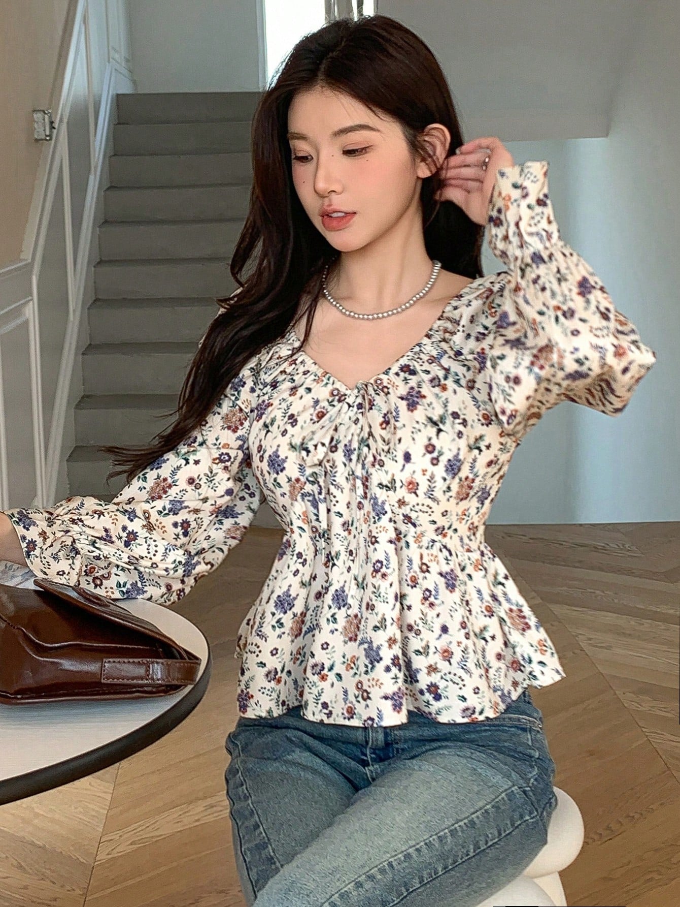 DAZY Blusa De Estampado Floral Para Mujer Con Volantes En El Dobladillo Y Mangas De Linterna