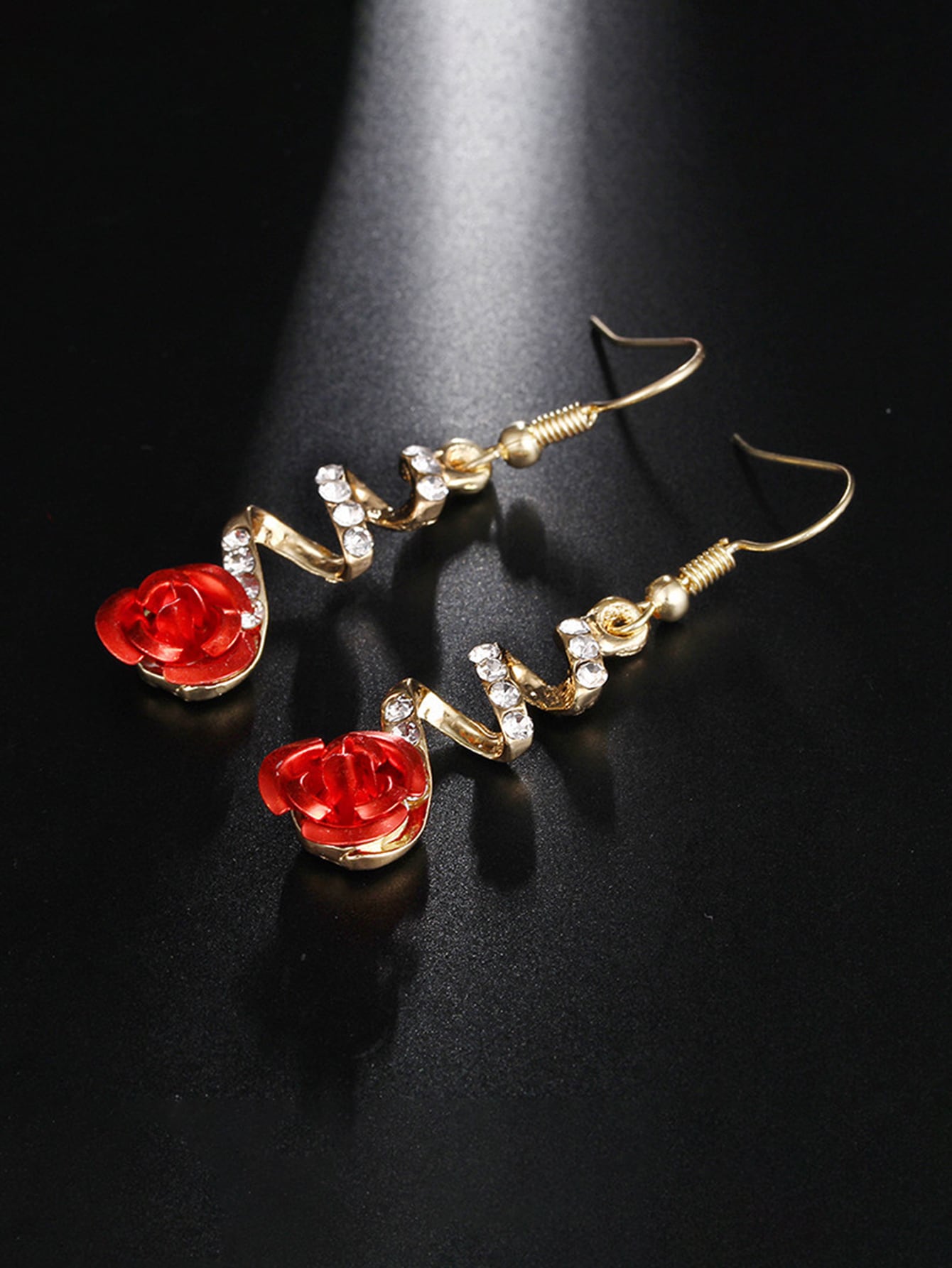 1 par de aretes colgantes con flor de rosa roja elegante, accesorios versátiles para fiesta