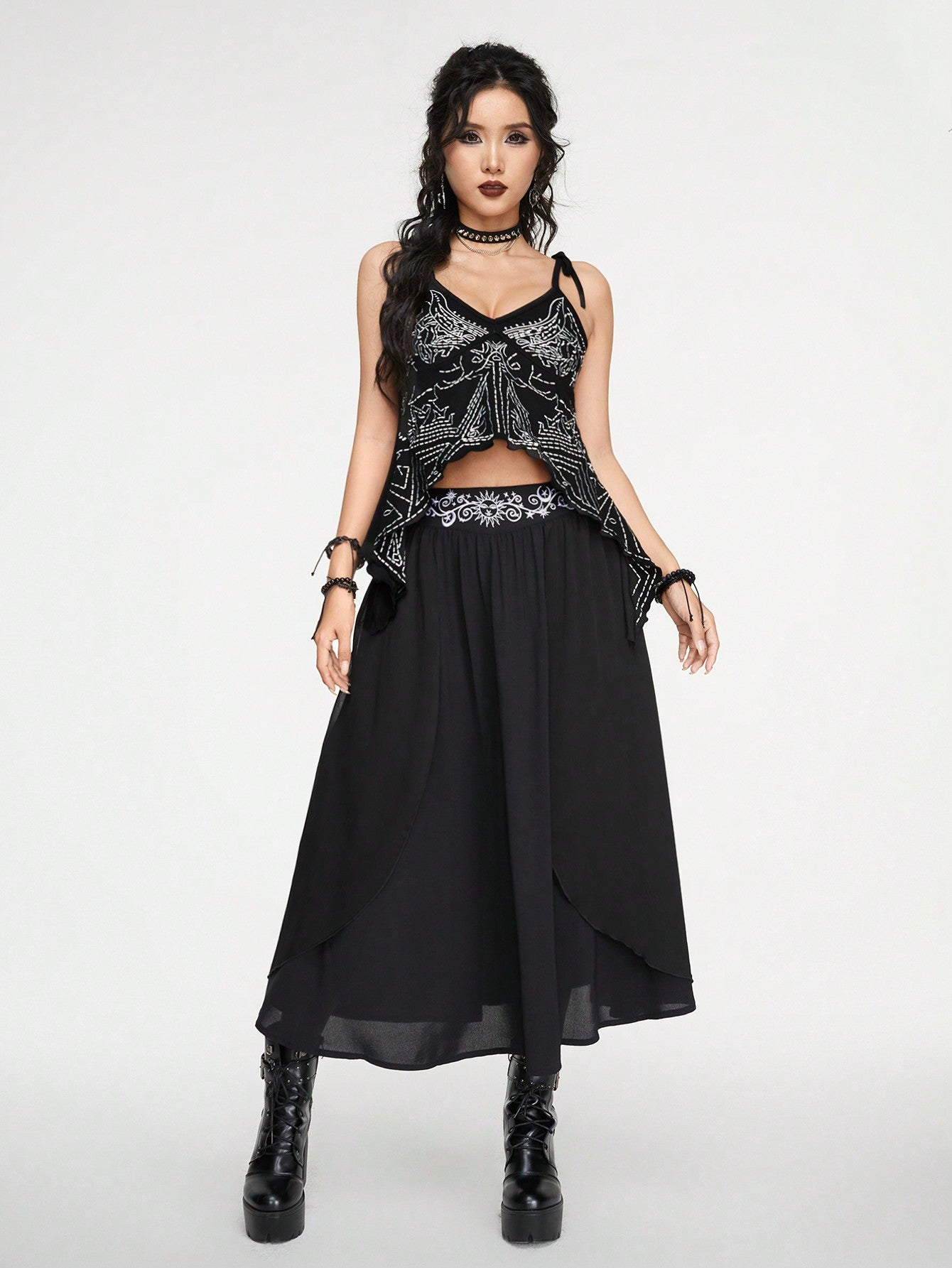 ROMWE Goth Top de tirantes con dobladillo asimétrico bordado, estilo vacacional, para mujer, para verano