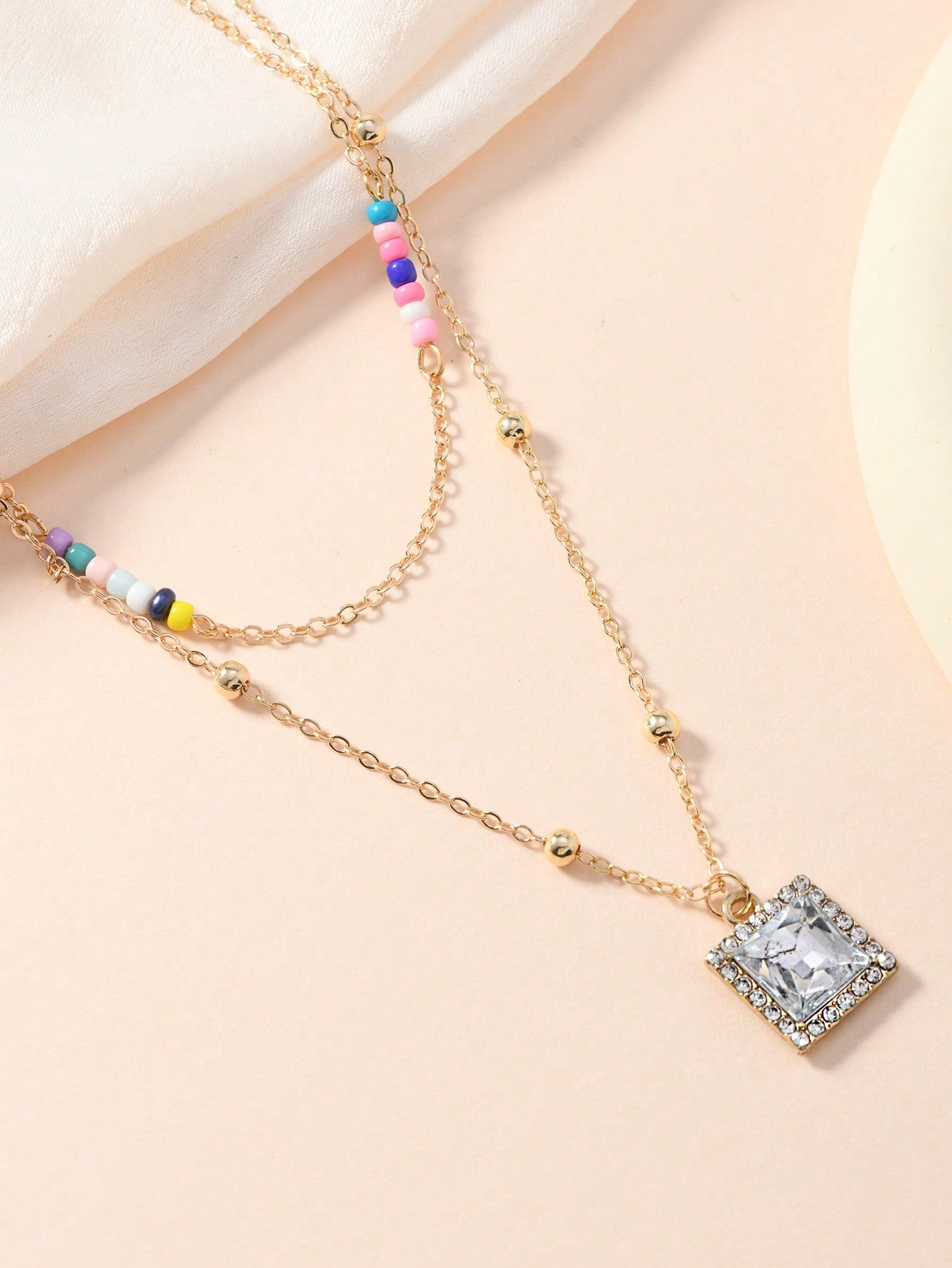 1 pieza Collar con colgante de cubo con incrustaciones de diamantes y cuentas de colores, adecuado para uso casual y de fiesta de mujeres