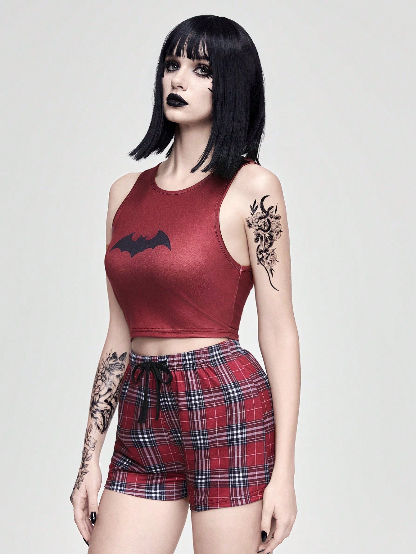 ROMWE Grunge Punk Conjunto de pijama casual de top tipo tank con estampado de araña de estilo punk rock oscuro y shorts a cuadros con lazo para mujer