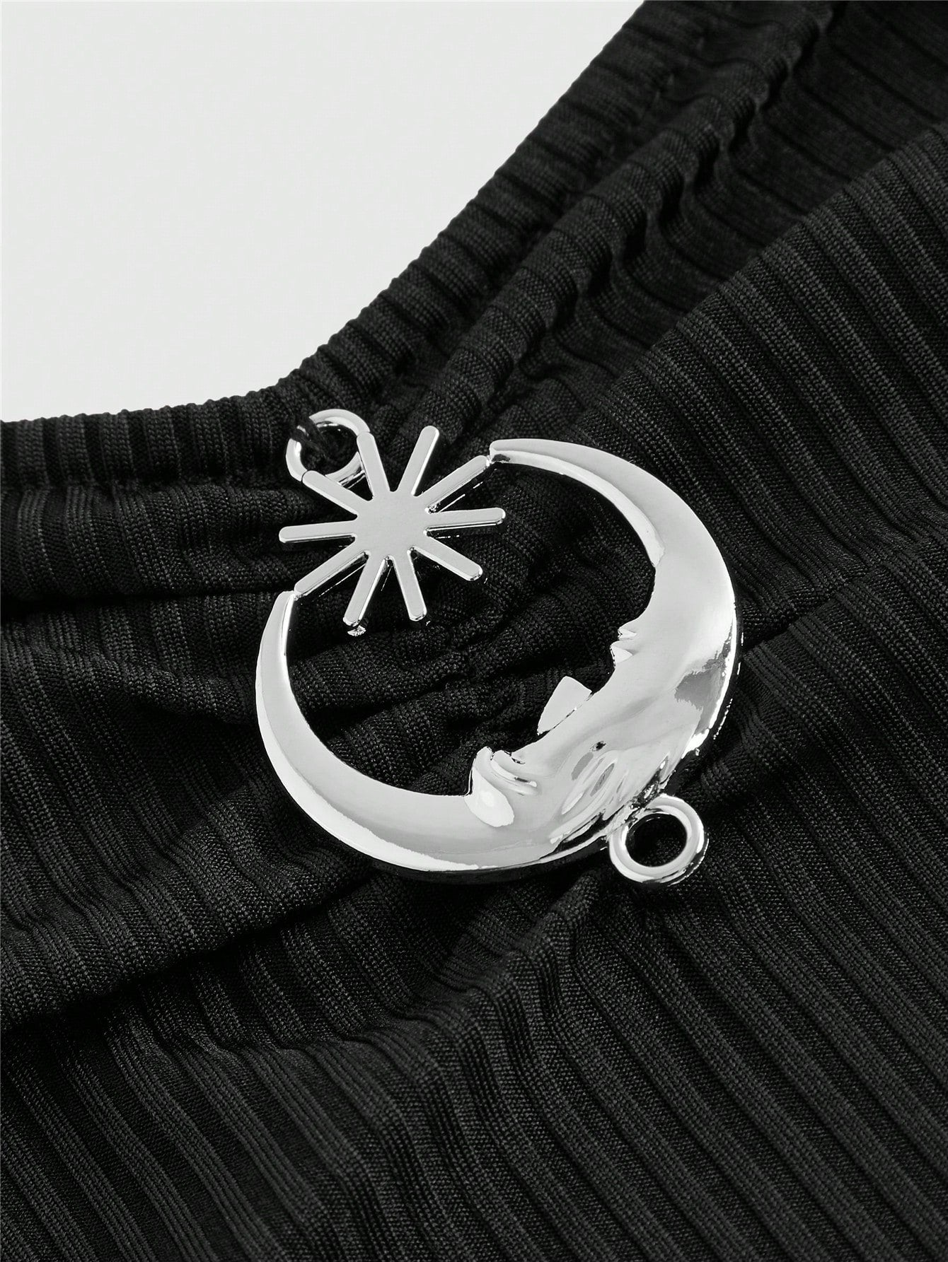 ROMWE Goth Top Gótico Sexy De Manga Acampanada Con Hombros Descubiertos Y Ribete De Encaje Para Mujer Con Adornos Metálicos De Estrella Y Luna