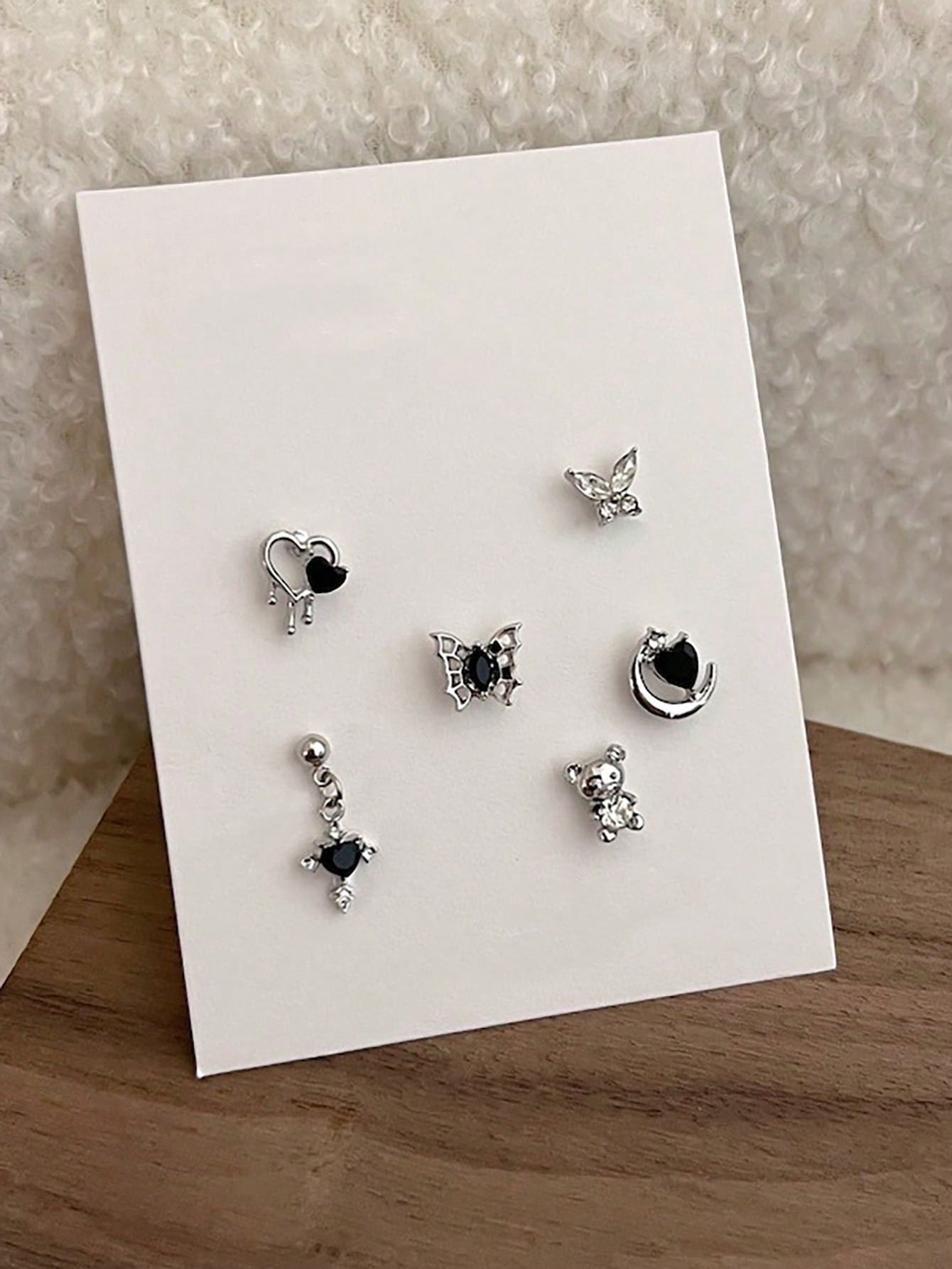 Conjunto de 6 piezas de pendientes de estilo punk minimalista con forma de mariposa superetérica y diseño único, adecuados para usar y usar en la vida diaria, fiestas, viajes y otras ocasiones