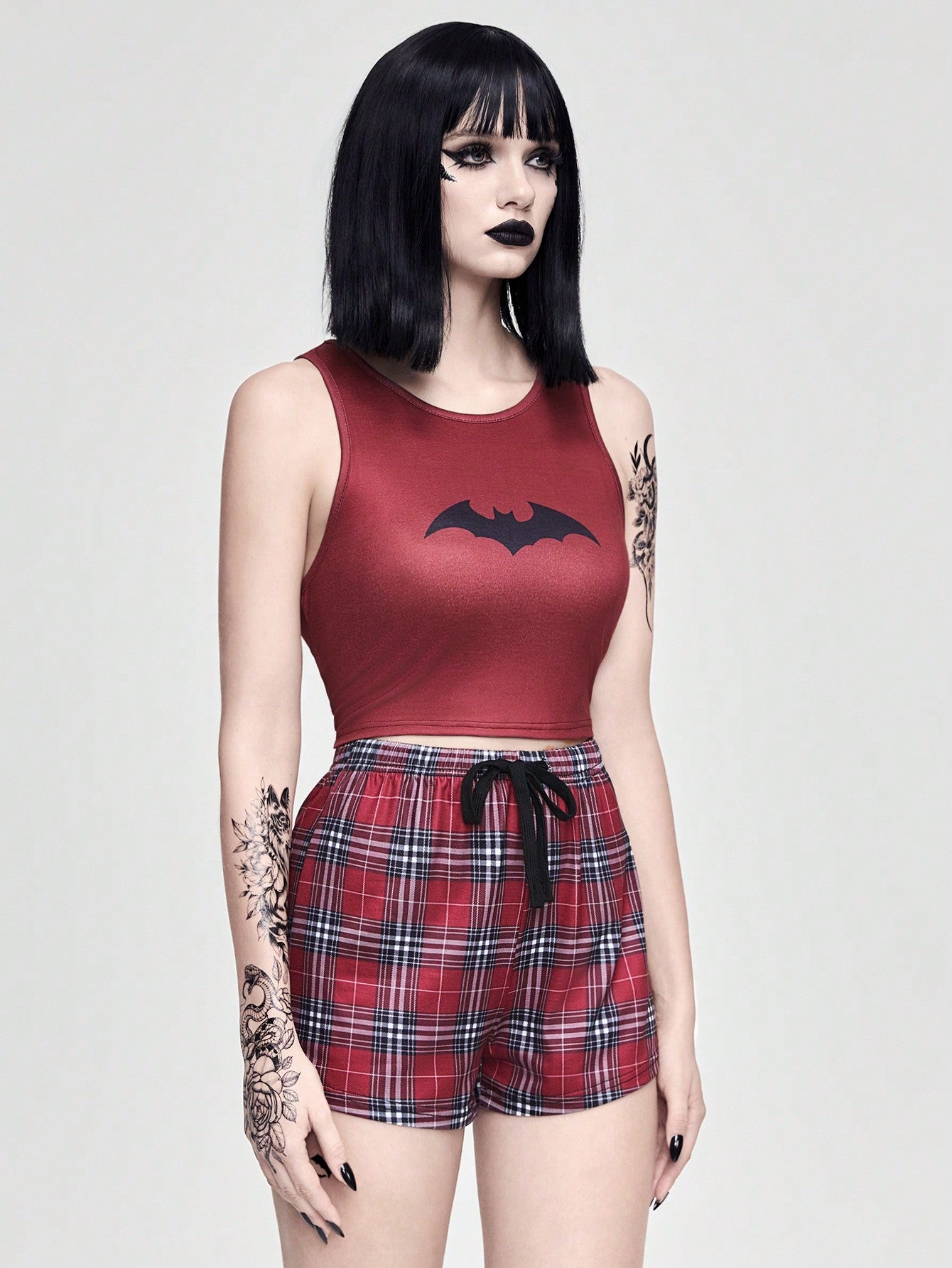 ROMWE Grunge Punk Conjunto de pijama casual de top tipo tank con estampado de araña de estilo punk rock oscuro y shorts a cuadros con lazo para mujer