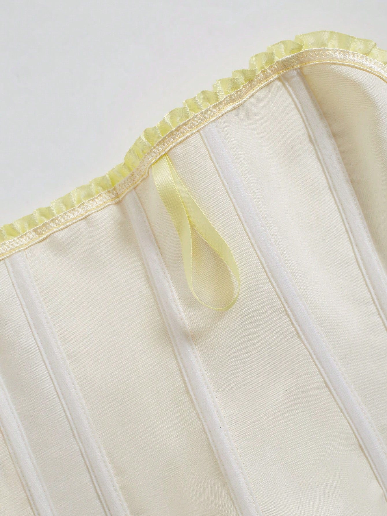 1 pieza Sujetador deportivo con estampado floral y tirantes cruzados - Realza tu figura y confianza