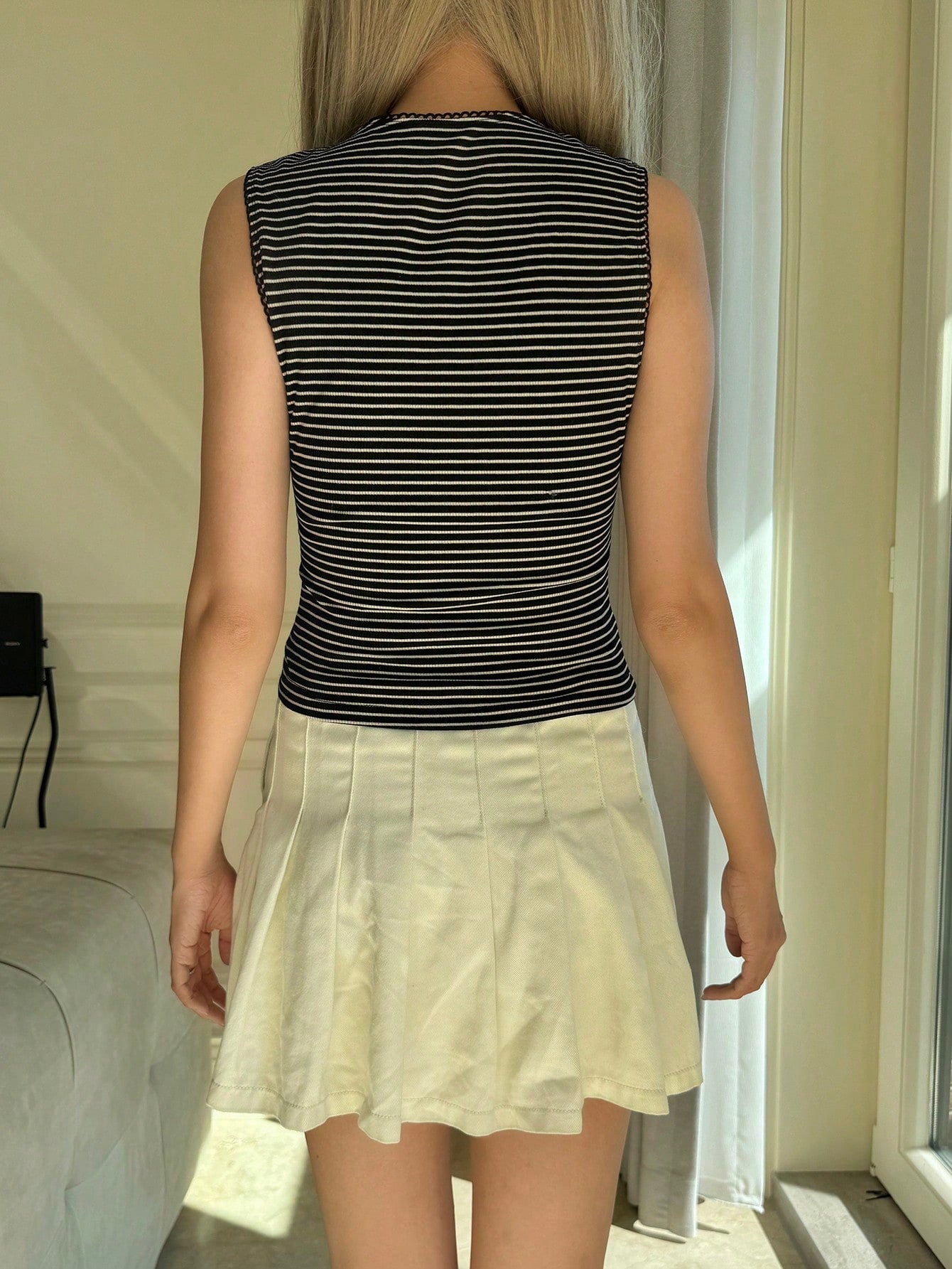 SHEIN CovetEZ Camiseta sin mangas ajustada de cuello redondo a rayas casual para mujer