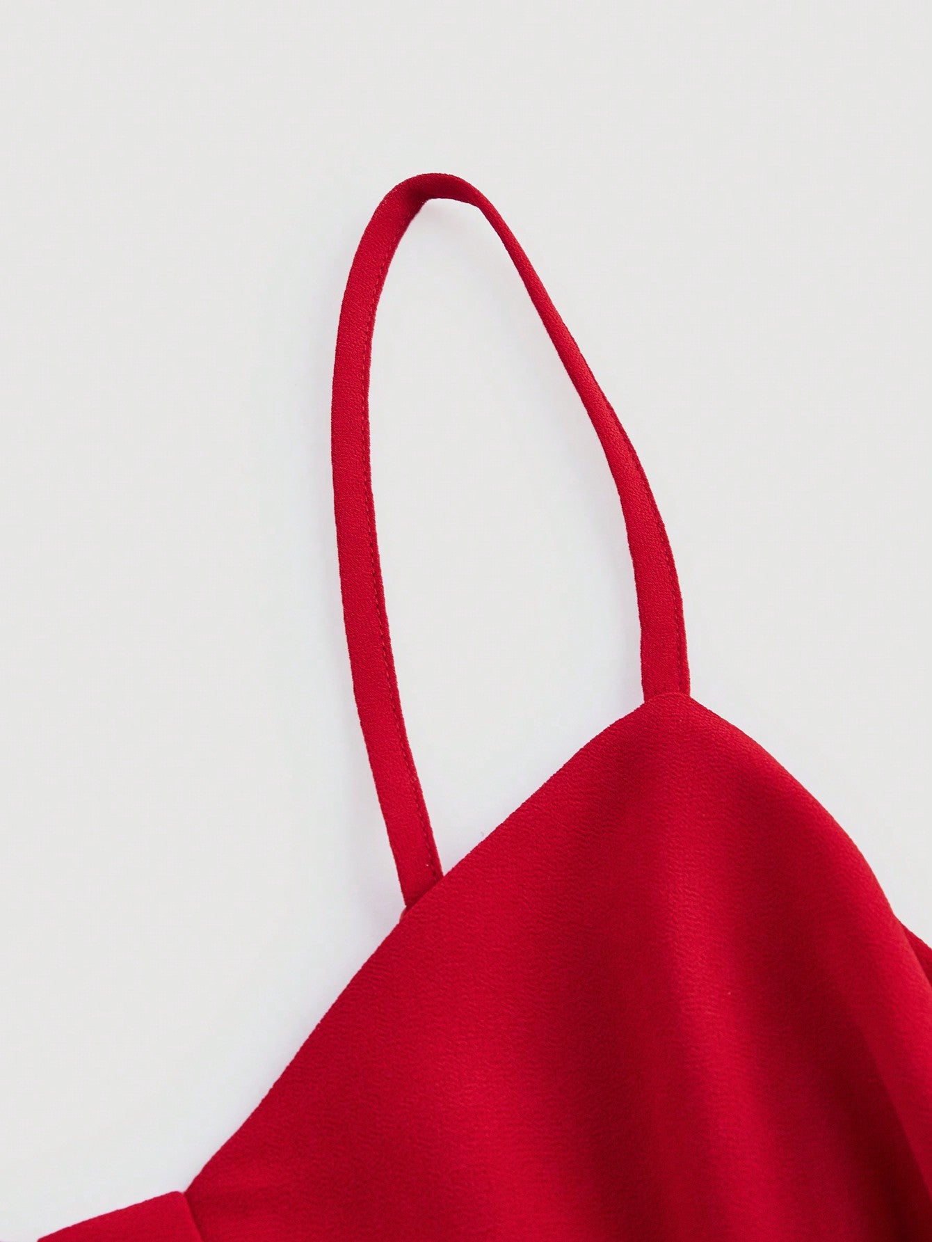 SHEIN MOD Vestido De Tirantes Con Doblez En El Busto, La Cintura Y Varios Capazos En El Dobladillo