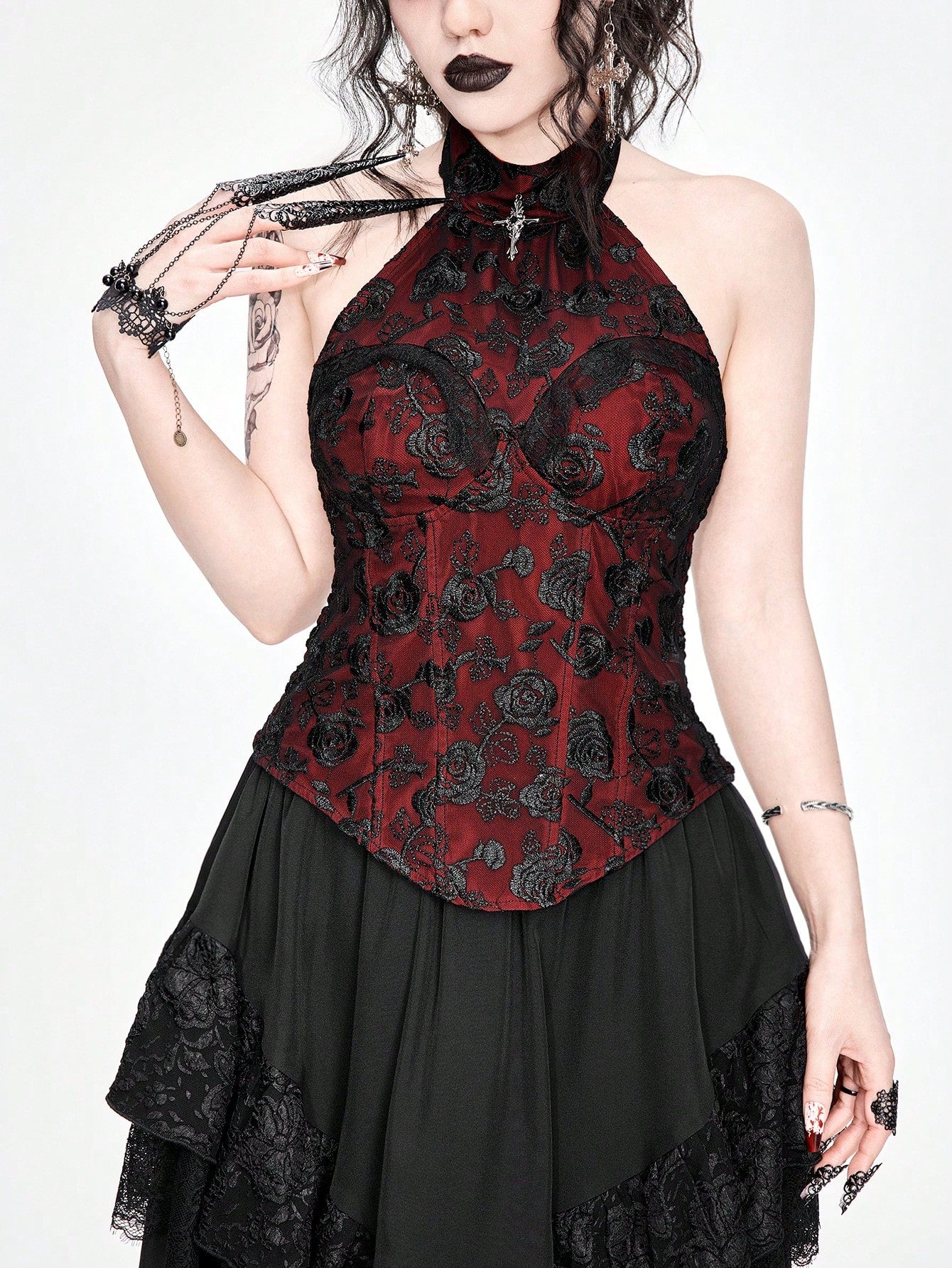 ROMWE Goth Top de tirantes asimétrico para mujer con cuello cruzado de encaje sexy y colgante, con dobladillo asimétrico
