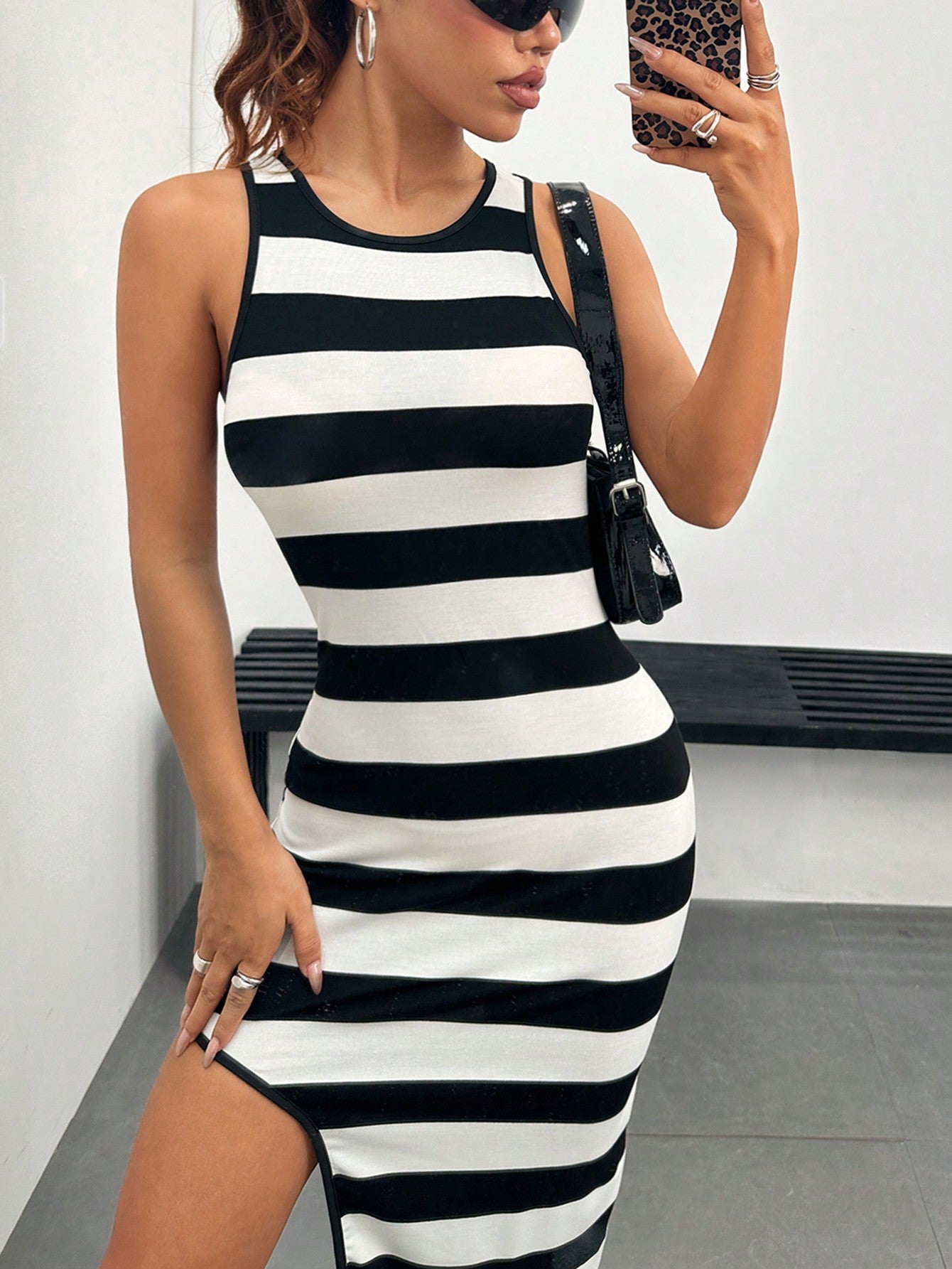 SHEIN EZwear Vestido de verano largo y sin mangas con rayas de bloques de color para mujer con ajuste ceñido y aberturas laterales