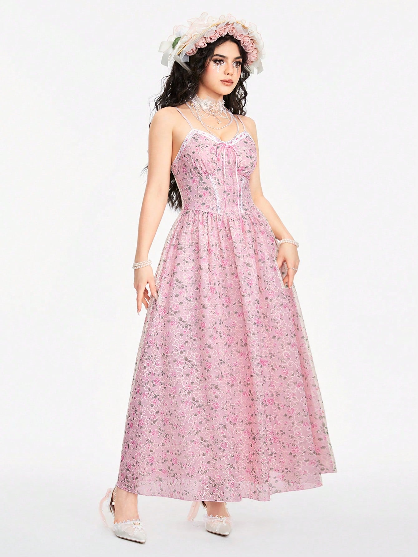 ROMWE Kawaii Vestido de tirantes finos con estilo romántico y campestre para niñas, de diseño de retazos con estampado floral diminuto y volante con encaje en el bajo