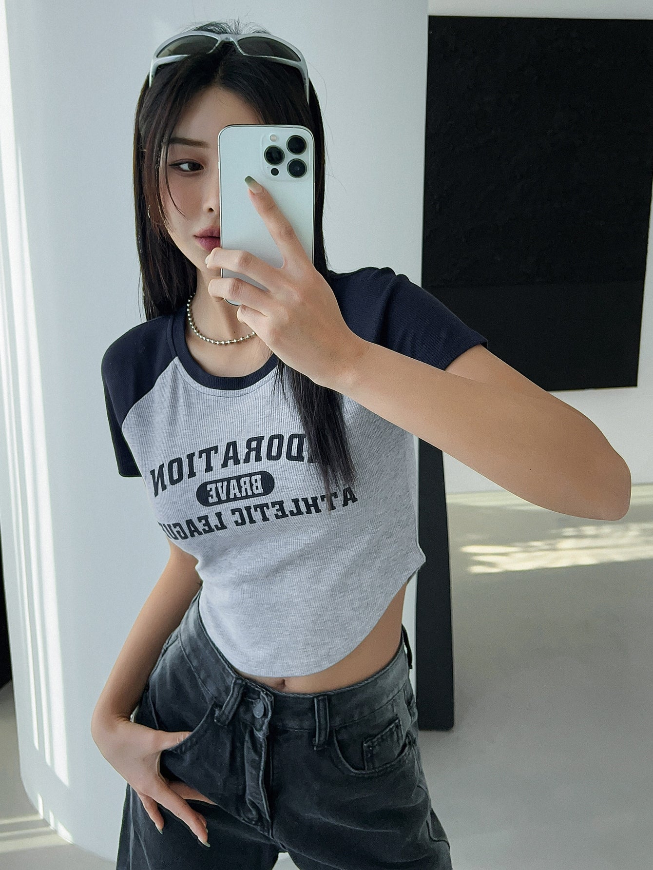 DAZY Camiseta con estampado de letra en contraste de manga raglán