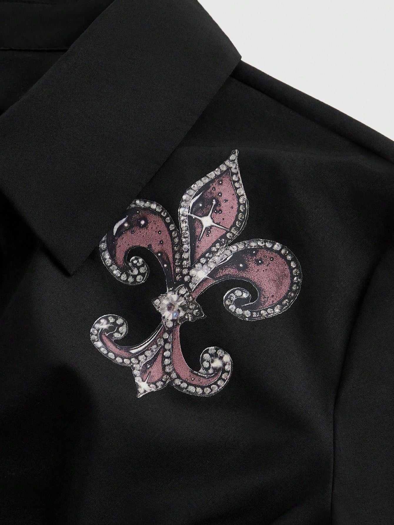 ROMWE Blusa con mangas acampanadas, estampado de cruz y alas, con cadena y campanas