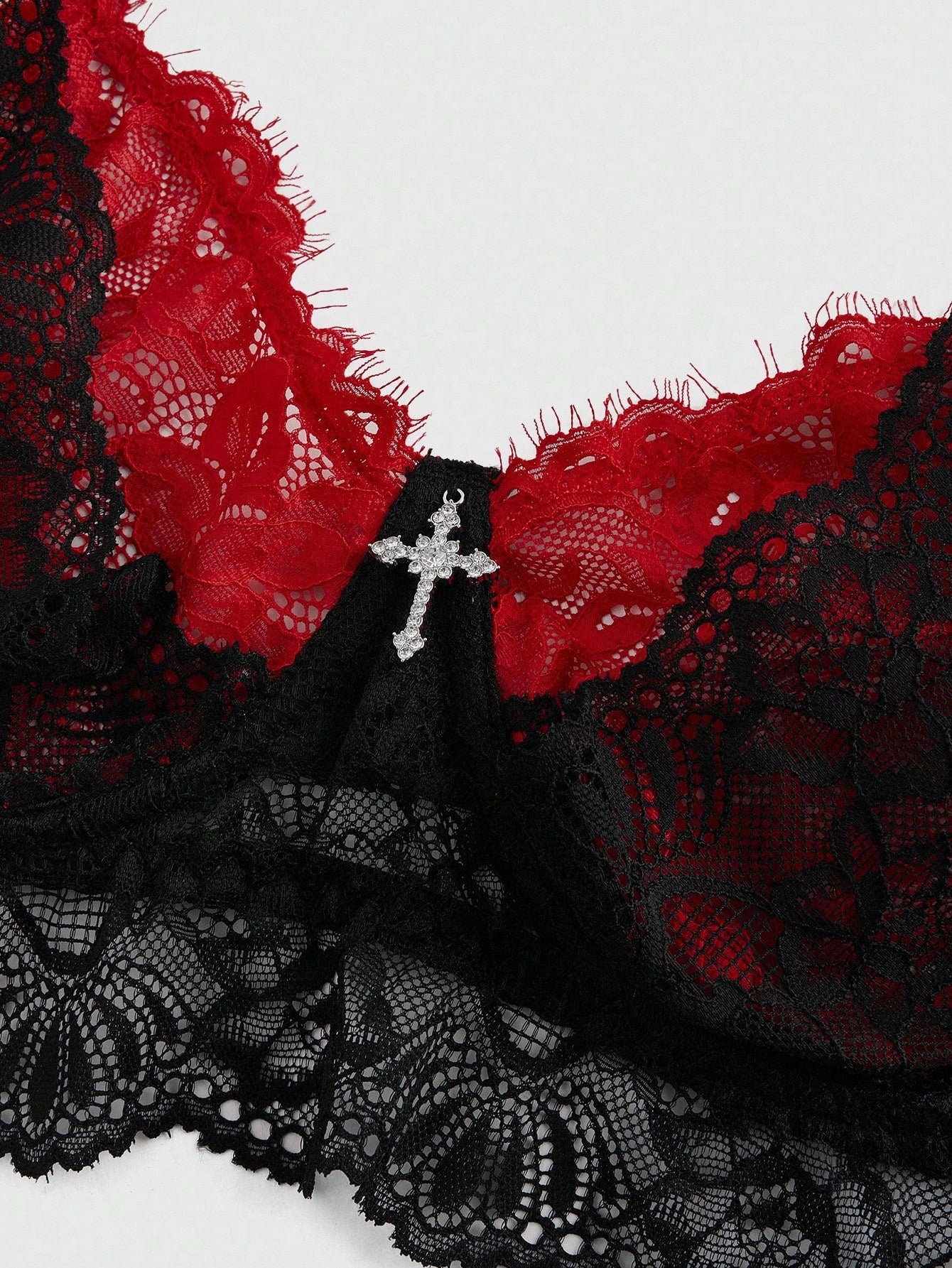 ROMWE Goth Bralette con encaje en forma de cruz gótica y aros