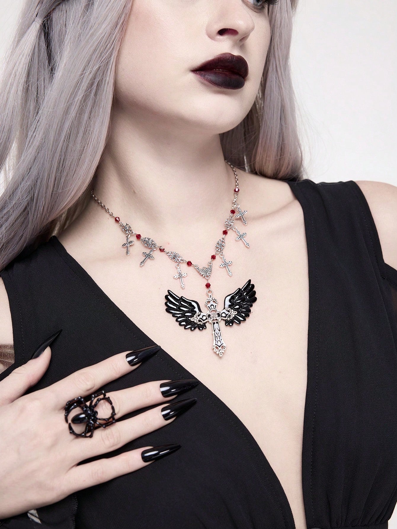 ROMWE Goth Collar con colgante de alas con cristales artificiales y flecos estilo gótico vintage de la cruz para mujeres