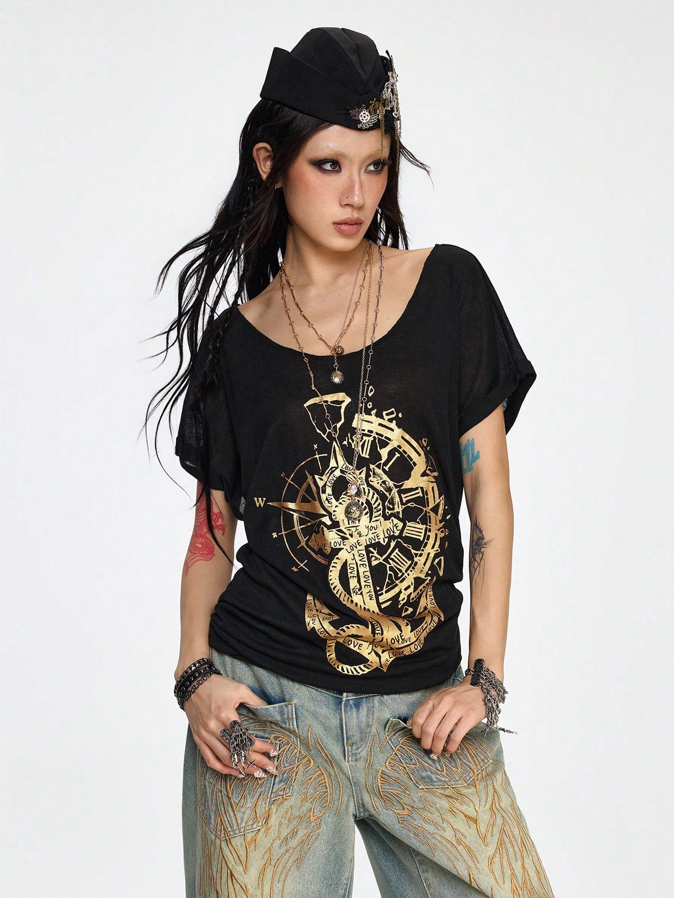 ROMWE Grunge Punk Camiseta de manga corta de escote redondo oversize con estampado de letra de barco pirata y ancla, estilo casual oscuro y romántico punk, para verano