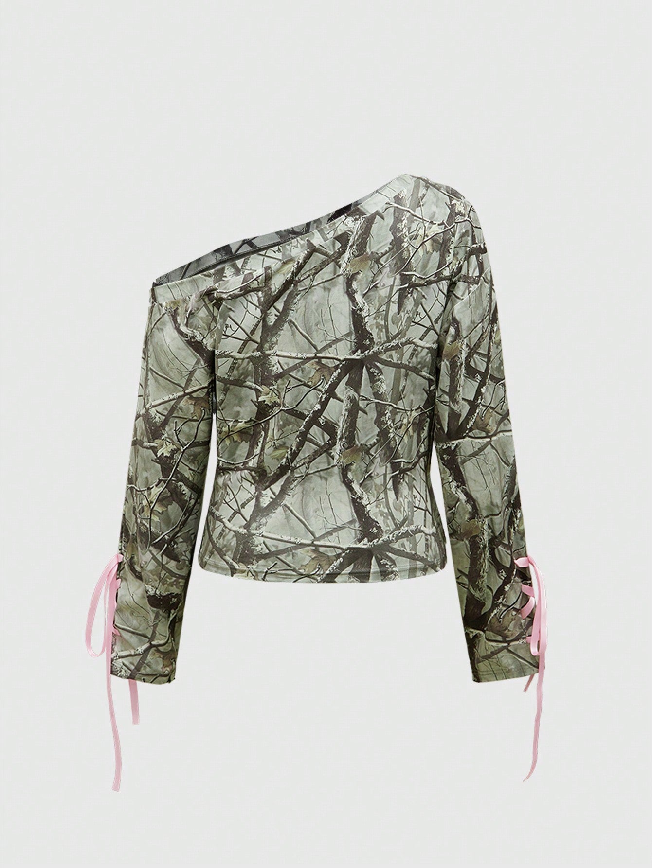 ROMWE Grunge Punk Camiseta holgada con hombros oblicuos, bloqueo de color y bordado de rama de árbol muerto para mujeres