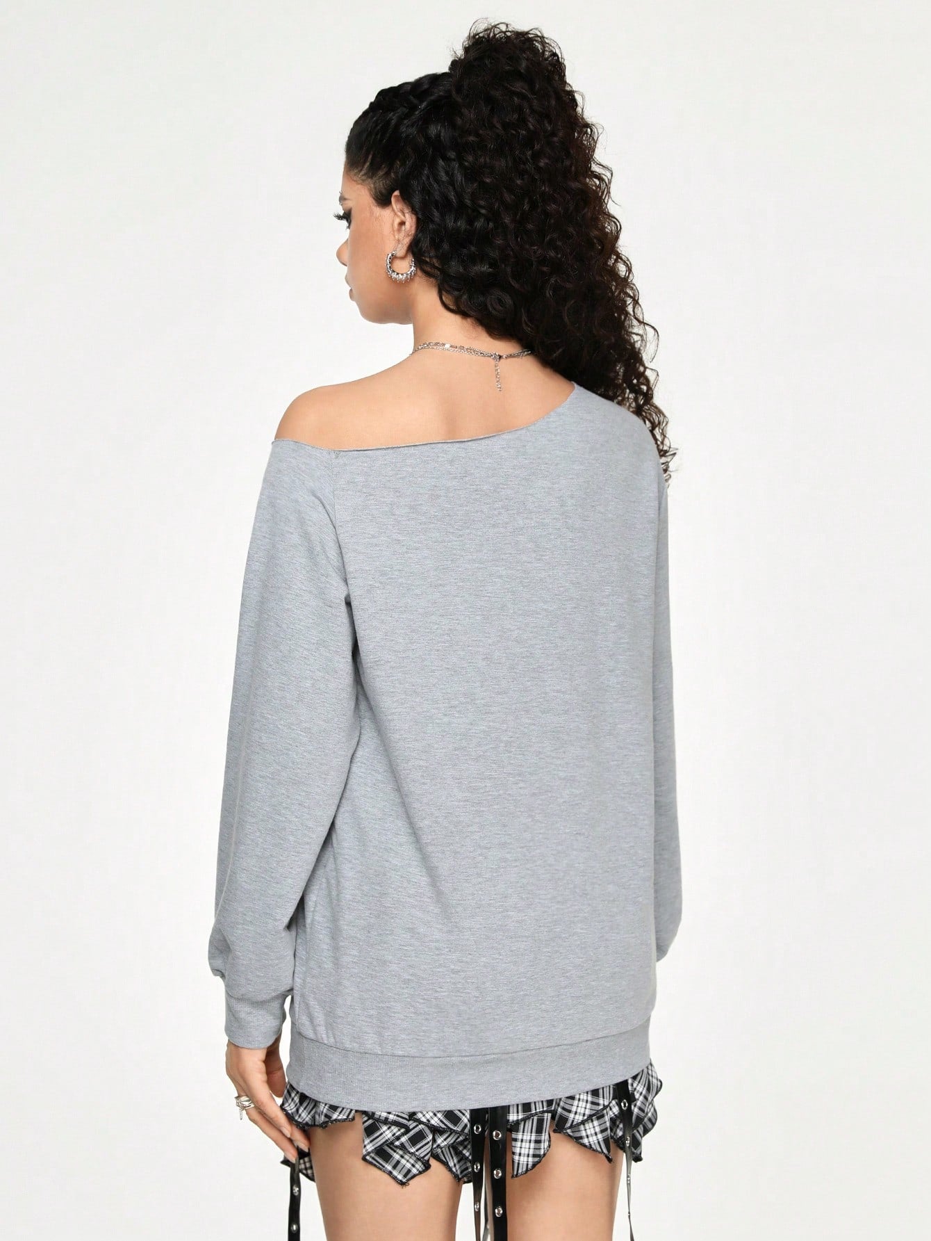 ROMWE Grunge Punk Sudadera con hombros abiertos con estampado de lemas punk para mujer