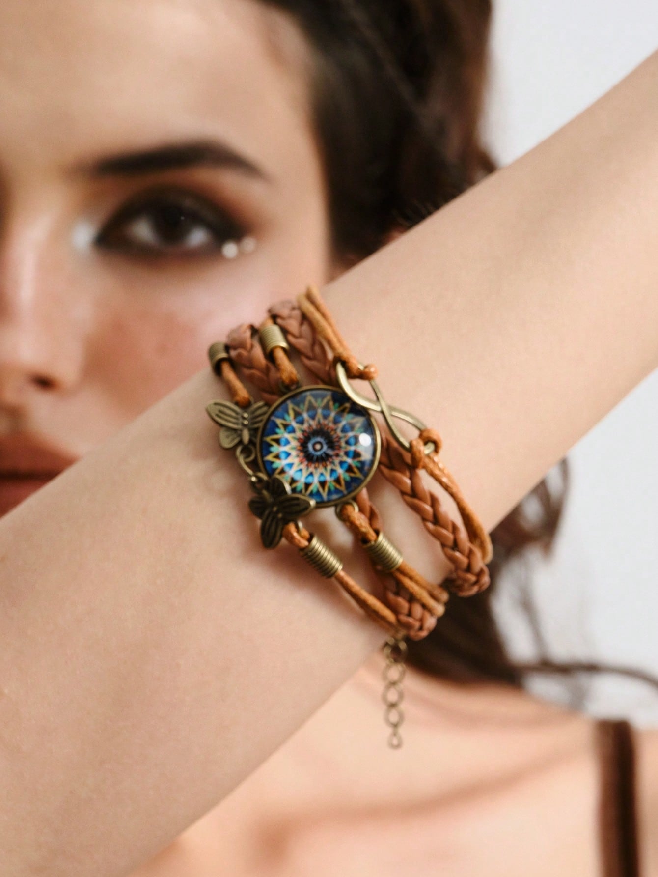 ROMWE Hippie Brazalete trenzado de estilo vintage con gema de mandala bohemio infinito y dije de mariposa