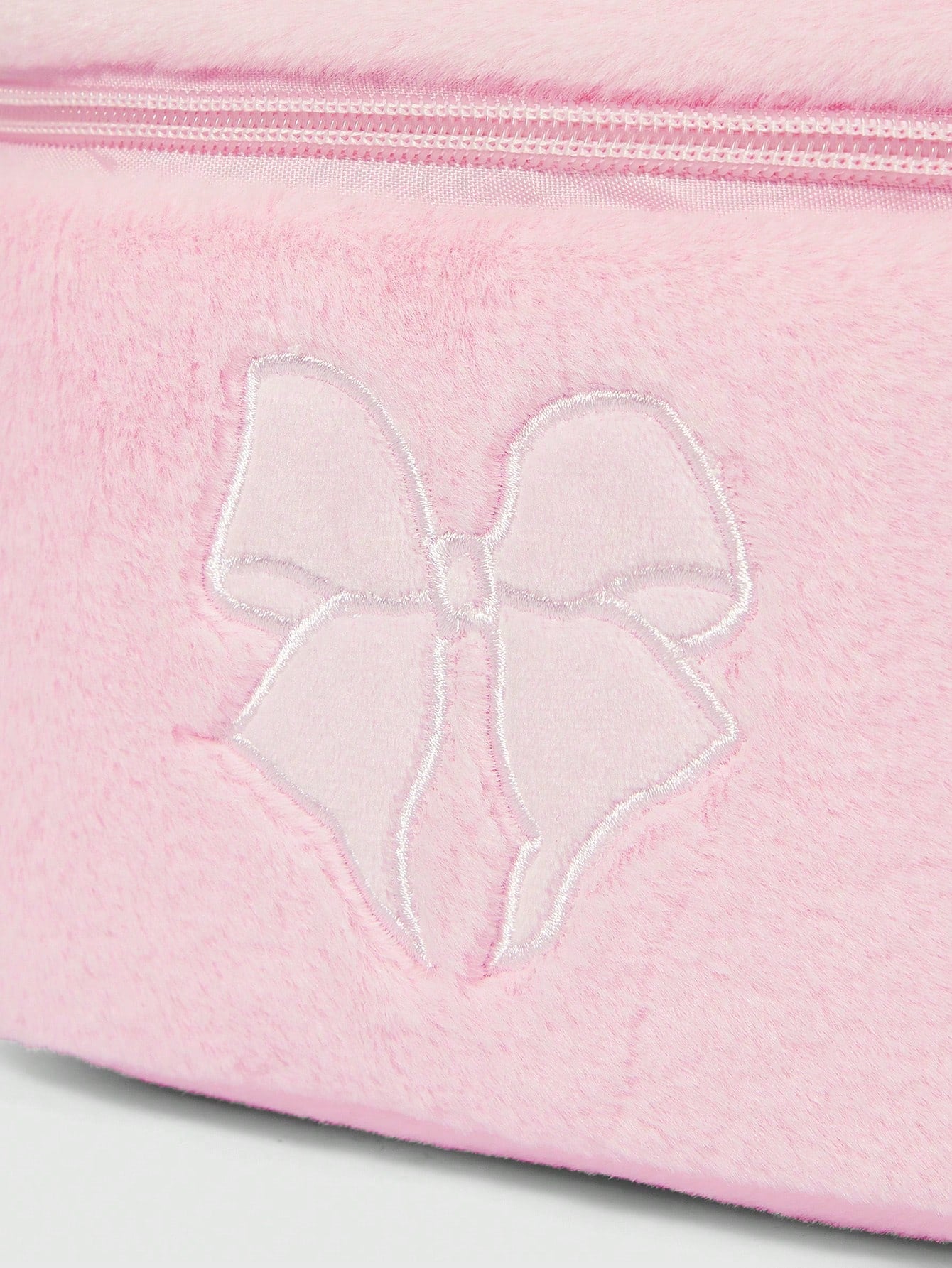 ROMWE Kawaii Bolsa cosmética de mano grande de peluche con estampado de lazos de dibujos animados 401422
