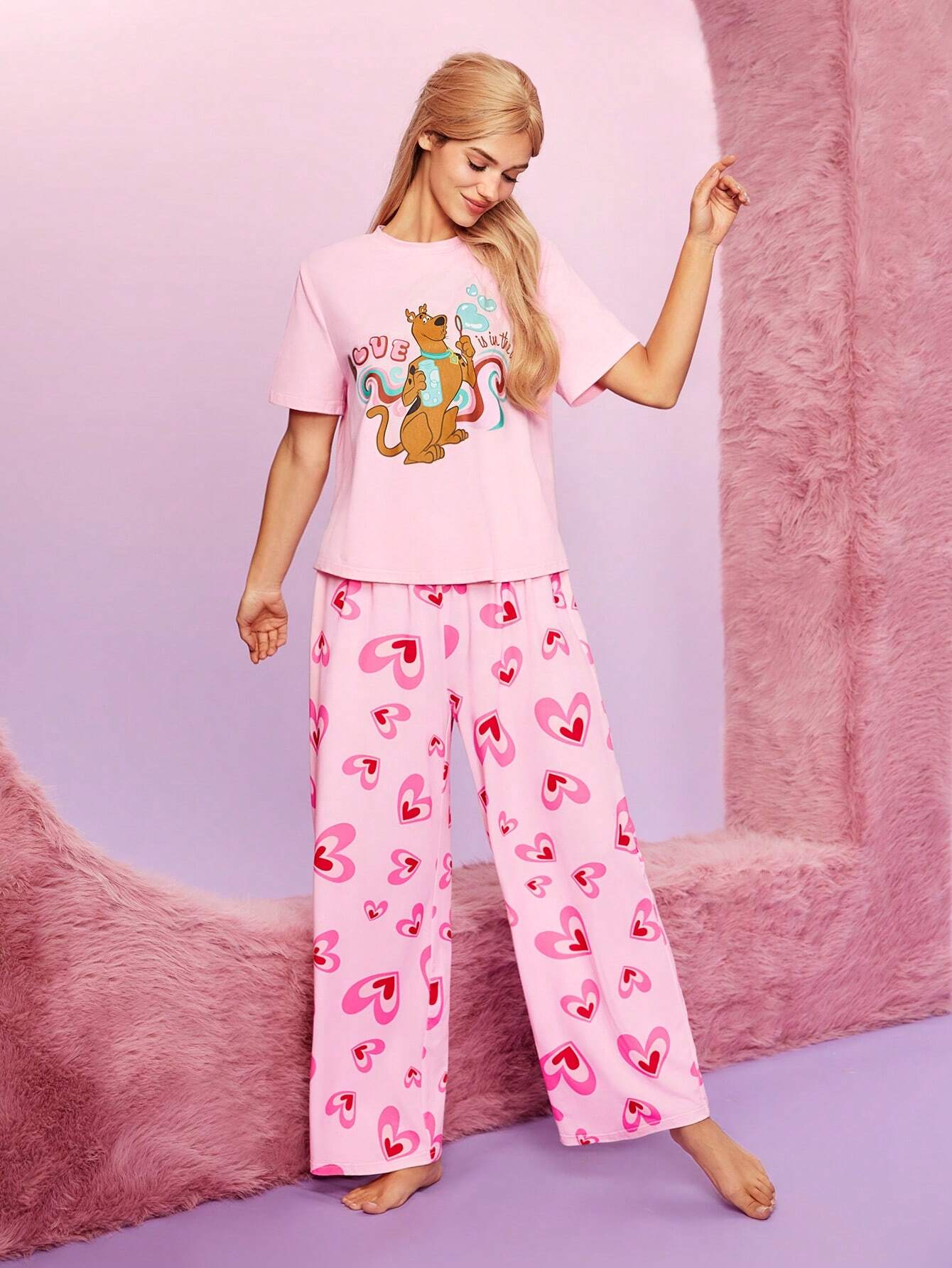 SCOOBY-DOO X SHEIN Conjunto De Pijama De Mujer Con Estampado De Corazón De Dibujos Animados