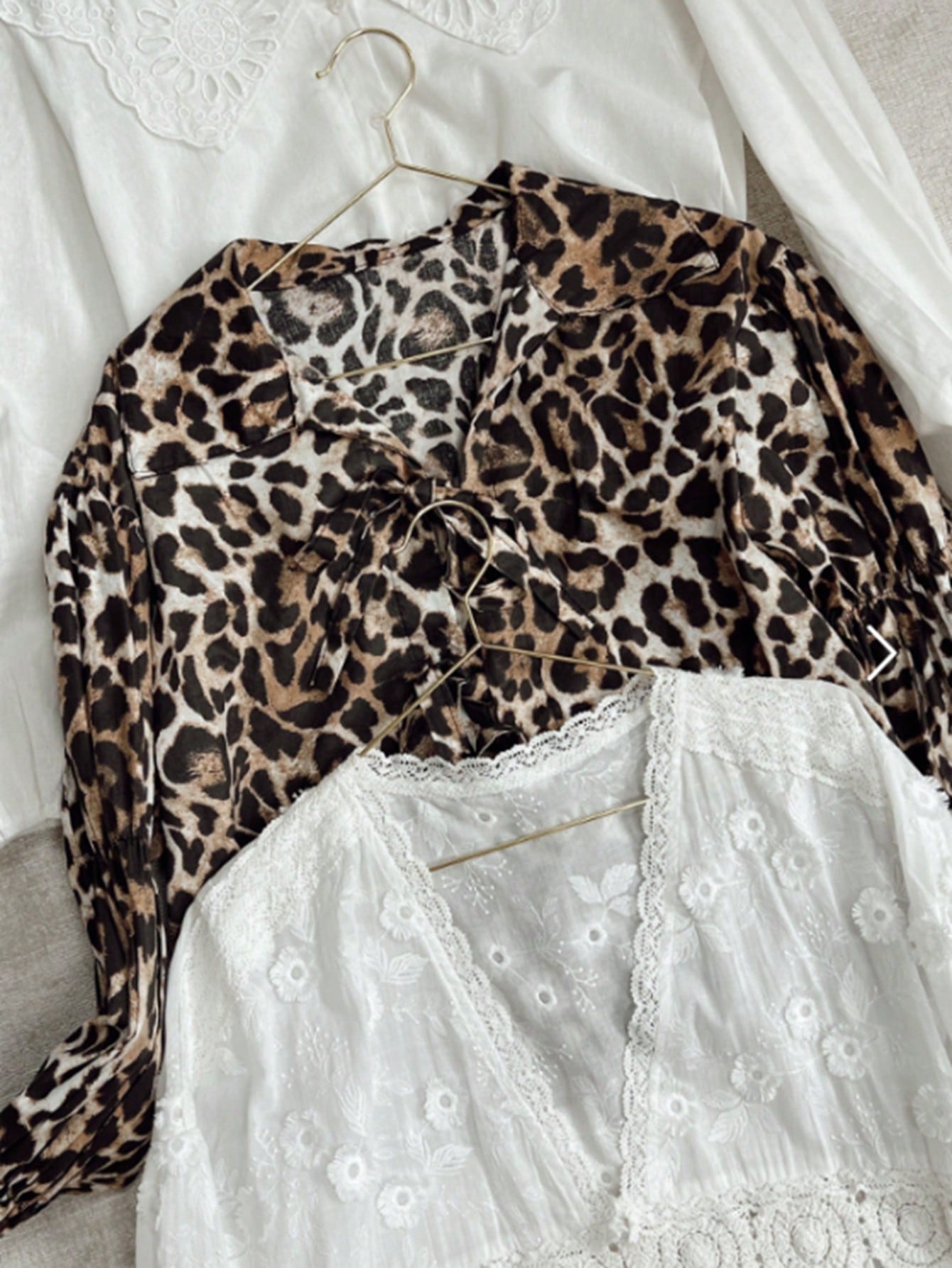 SHEIN Clasi Camisa casual con estampado de leopardo y mangas acampanadas para primavera/otoño