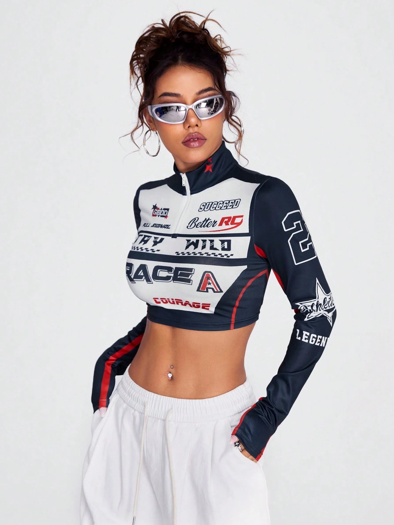 SHEIN Coolane Top De Manga Larga Con Cuello Medio Abierto Y Cremallera Estampada