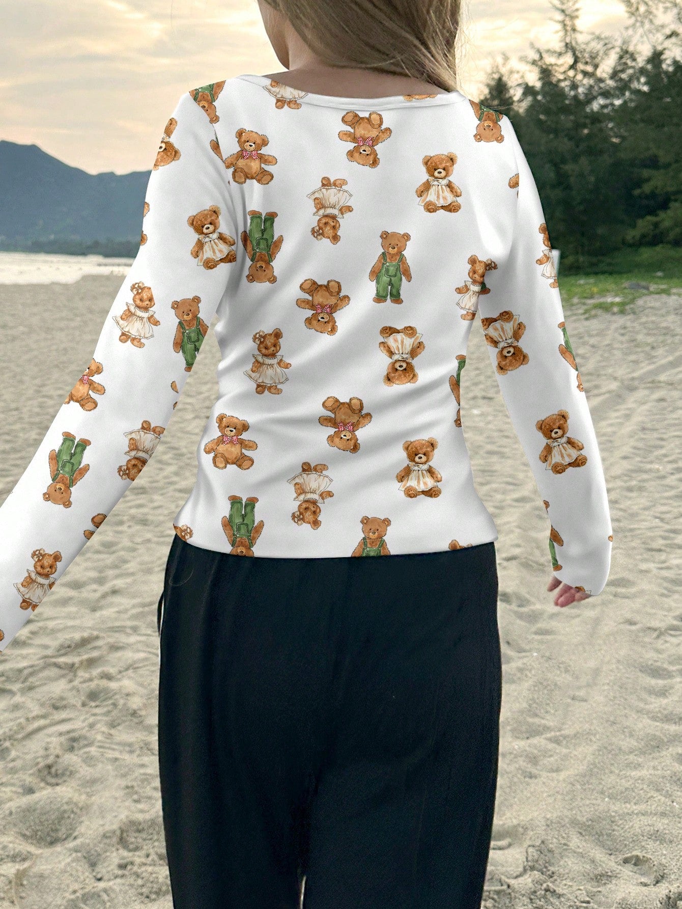 SHEIN EZwear Camiseta con cremallera de manga larga con estampado de oso adorable para mujeres, adecuada para otoño e invierno