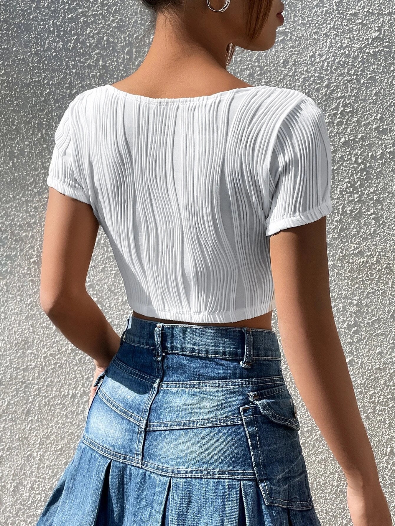 SHEIN EZwear Camiseta de cuello scoop bajo hanky