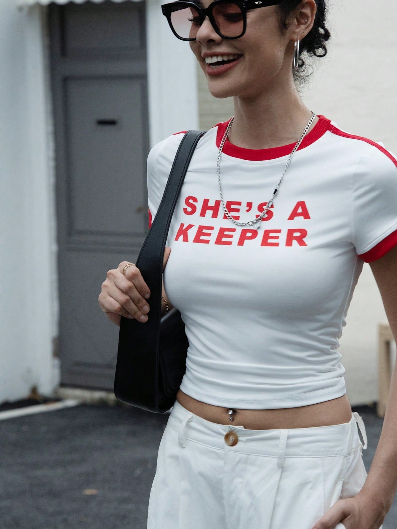 SHEIN EZwear Camiseta de mujer de cuello redondo con estampado a color contrastante de manga corta