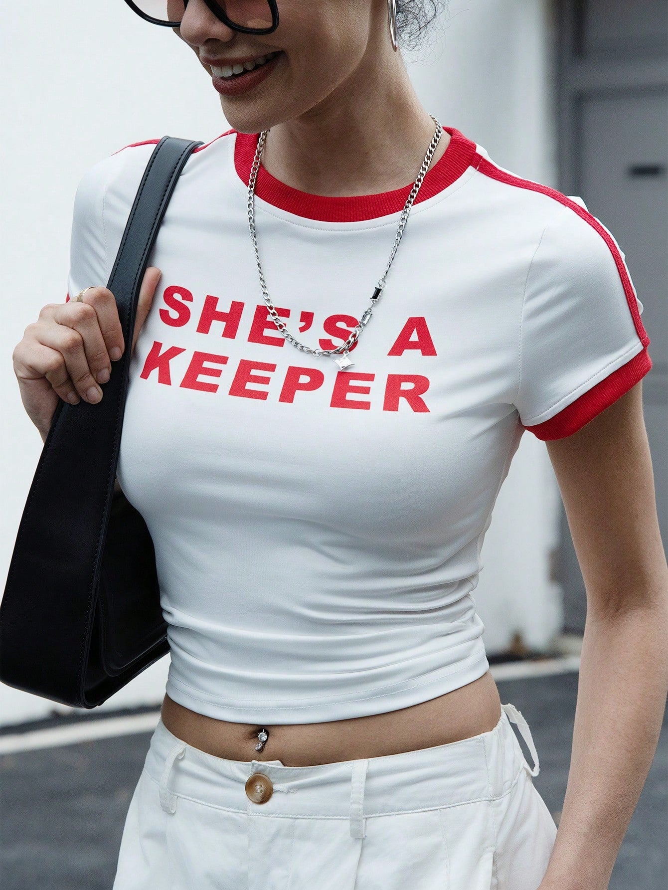 SHEIN EZwear Camiseta de mujer de cuello redondo con estampado a color contrastante de manga corta